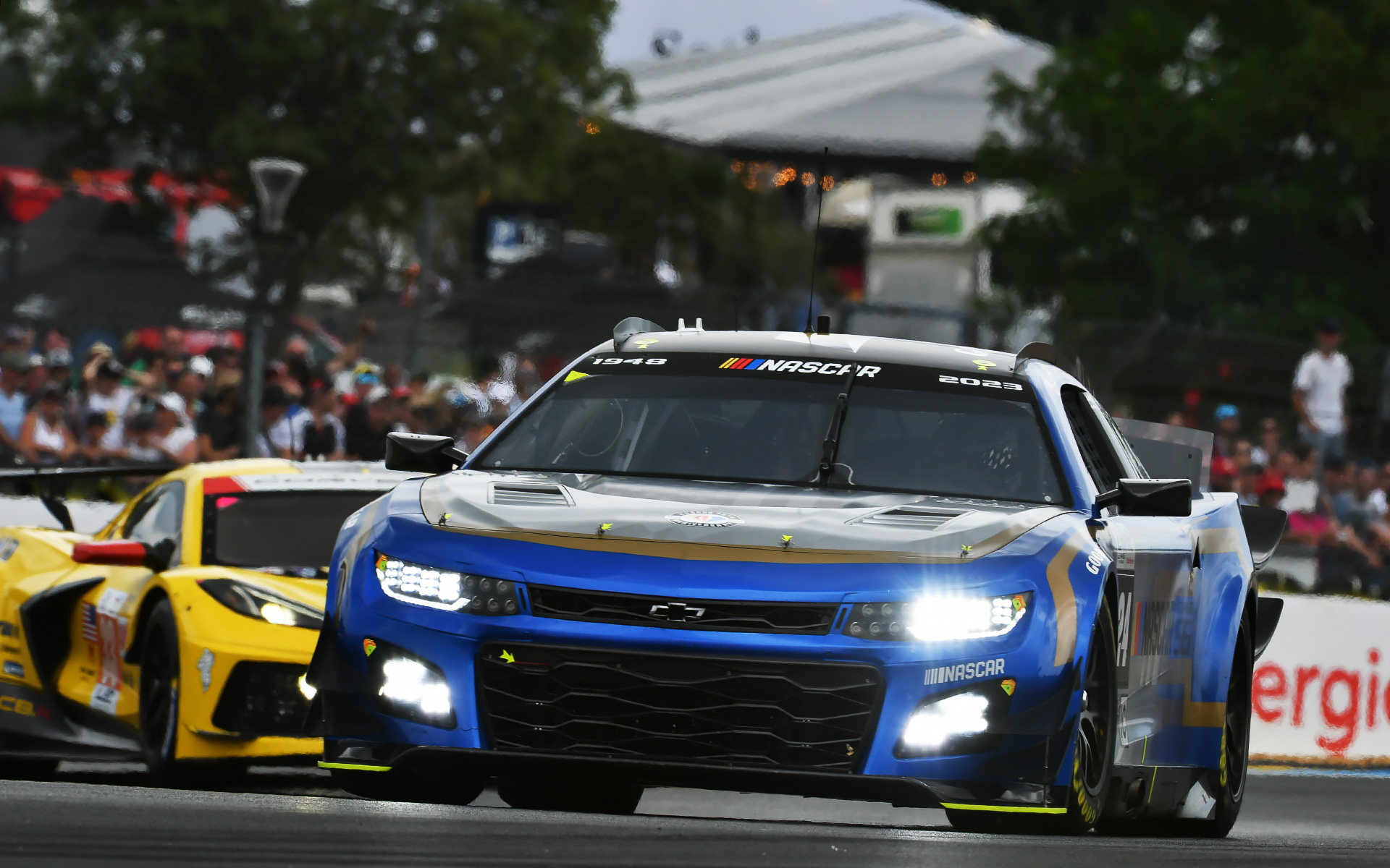 ル・マン24時間レースを走る24号車 Hendrick MotorsportsのGarage 56 Chevrolet Camaro ZL1