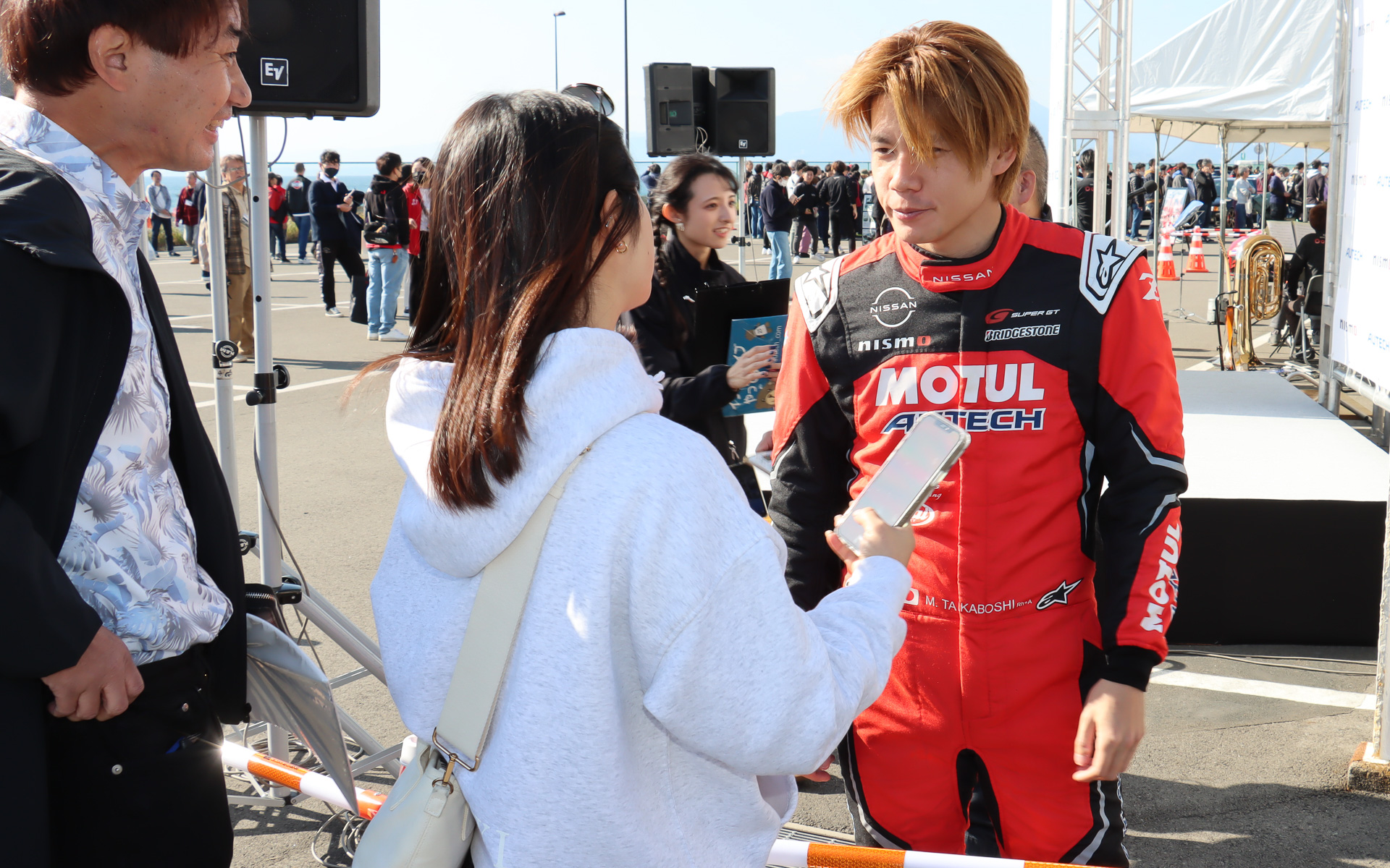 開会式終了後には高星選手と記念撮影できる即席のセルフィ撮影会も実施