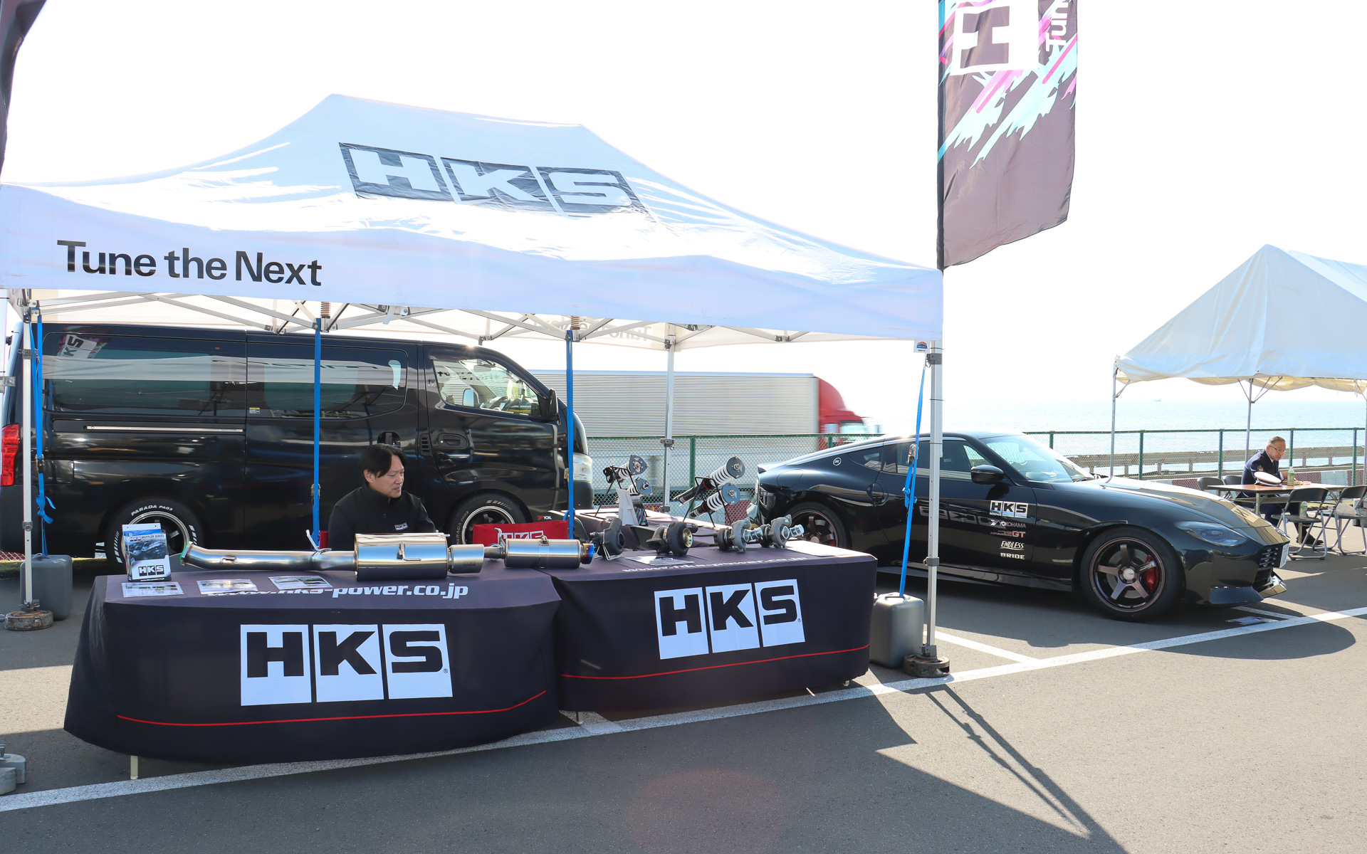 協賛企業として出展したHKSのブース