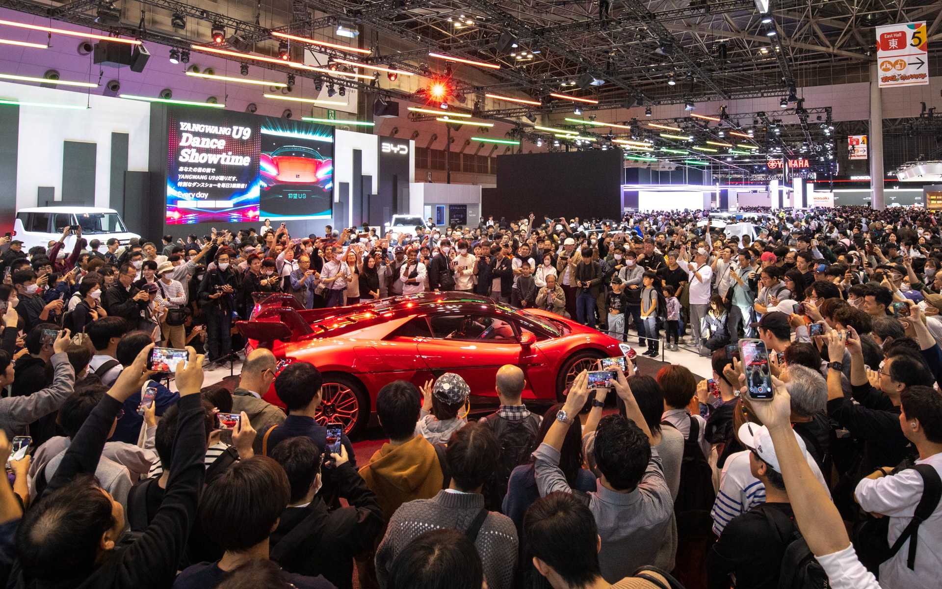 Japan Mobility Show 2025のBYDブース