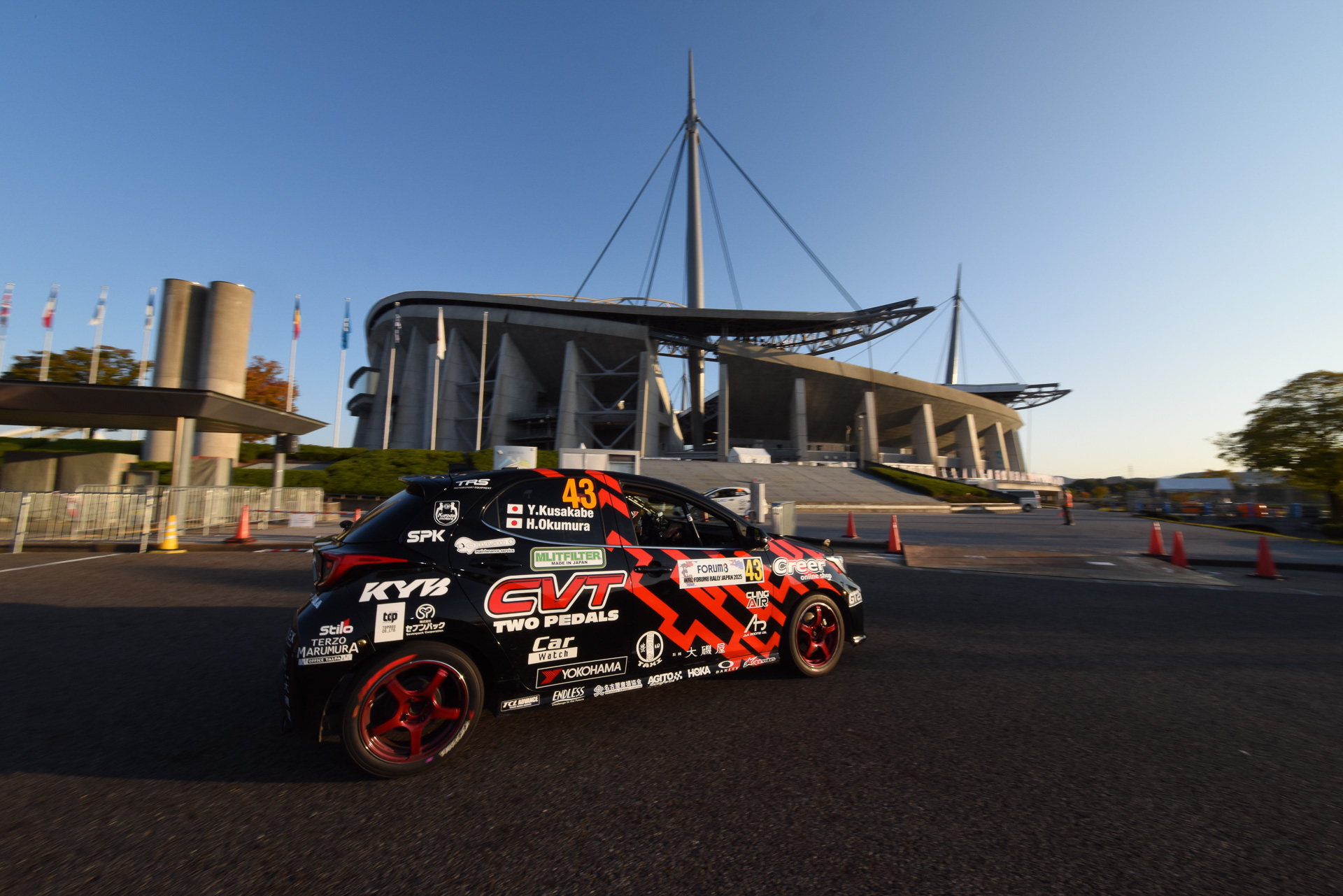 CVT仕様の「＃43 エムリットヤリス（5BA-MXPA10）」