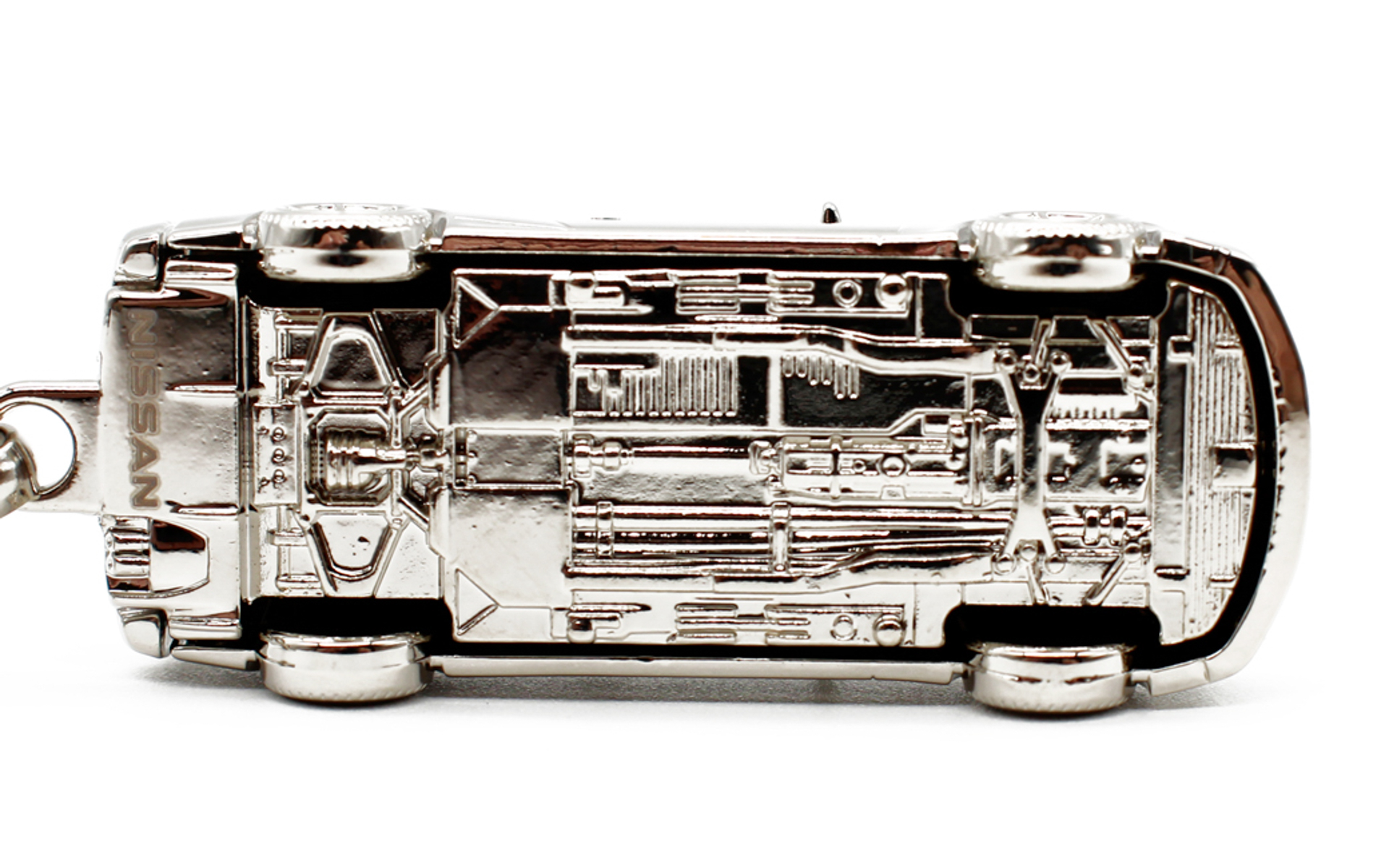 小さいながらもGT-Rのフォルムを細部にまで再現