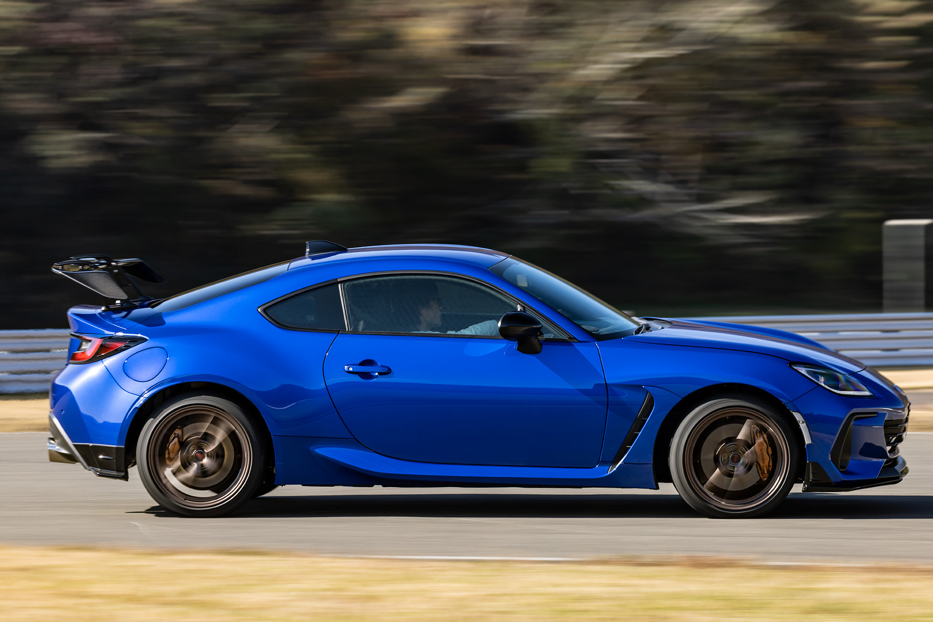 300台限定の特別仕様車「BRZ STI Sport TYPE RA」