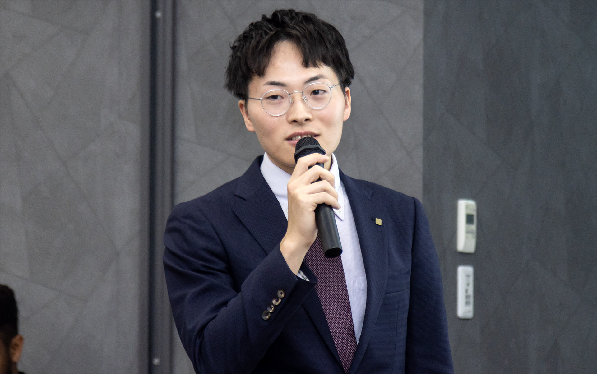 京セラ株式会社 研究開発本部要素技術研究開発統括部 先進技術研究所第2基盤技術ラボ 岡本悠太郎氏