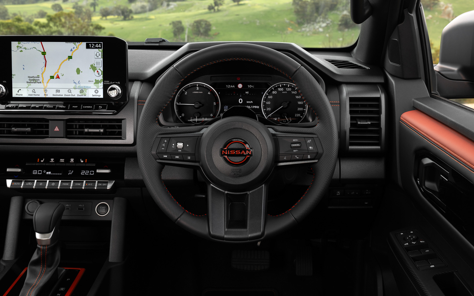 新型ピックアップトラック「ナバラ」