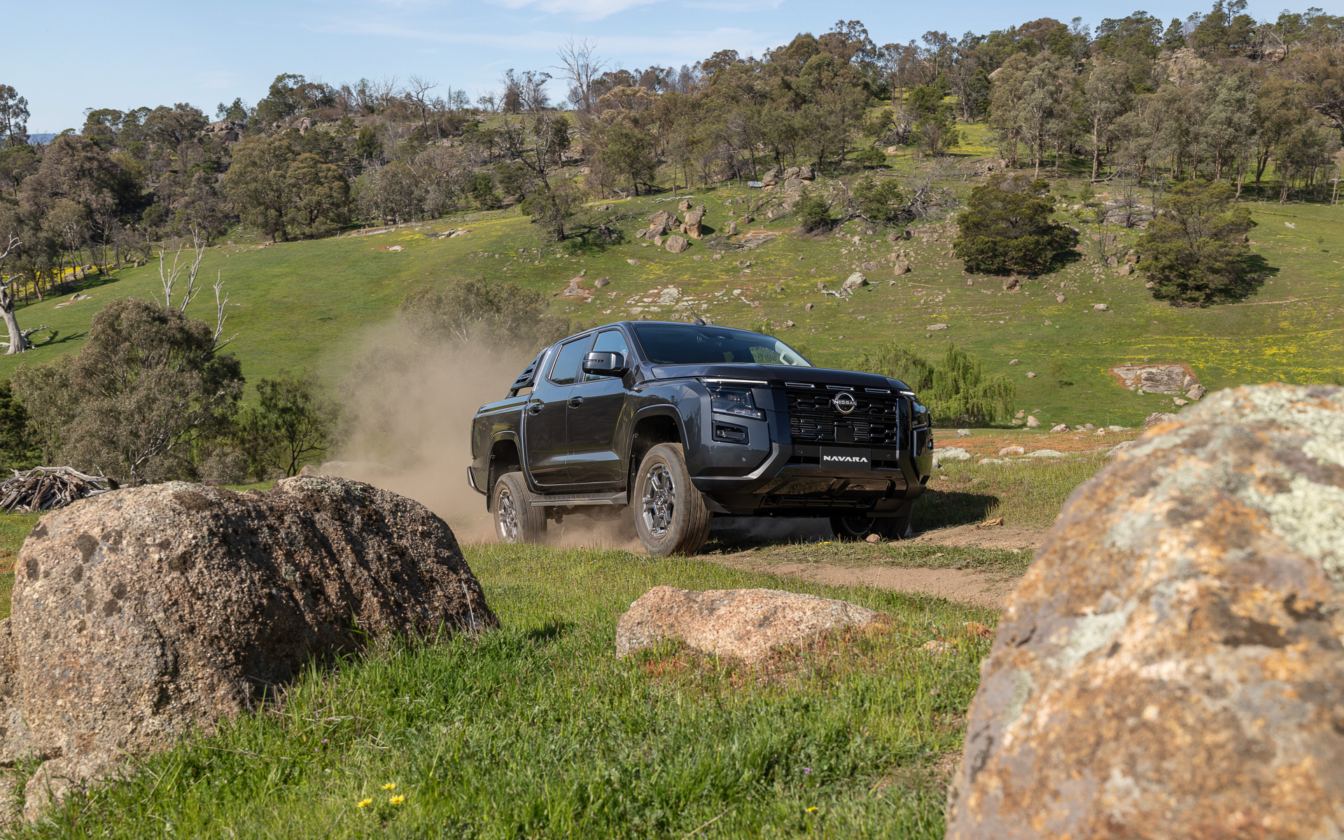 新型ピックアップトラック「ナバラ」