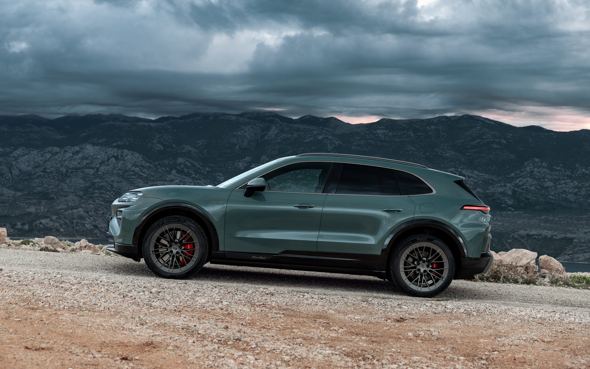 新型「カイエン・ターボ・エレクトリック」