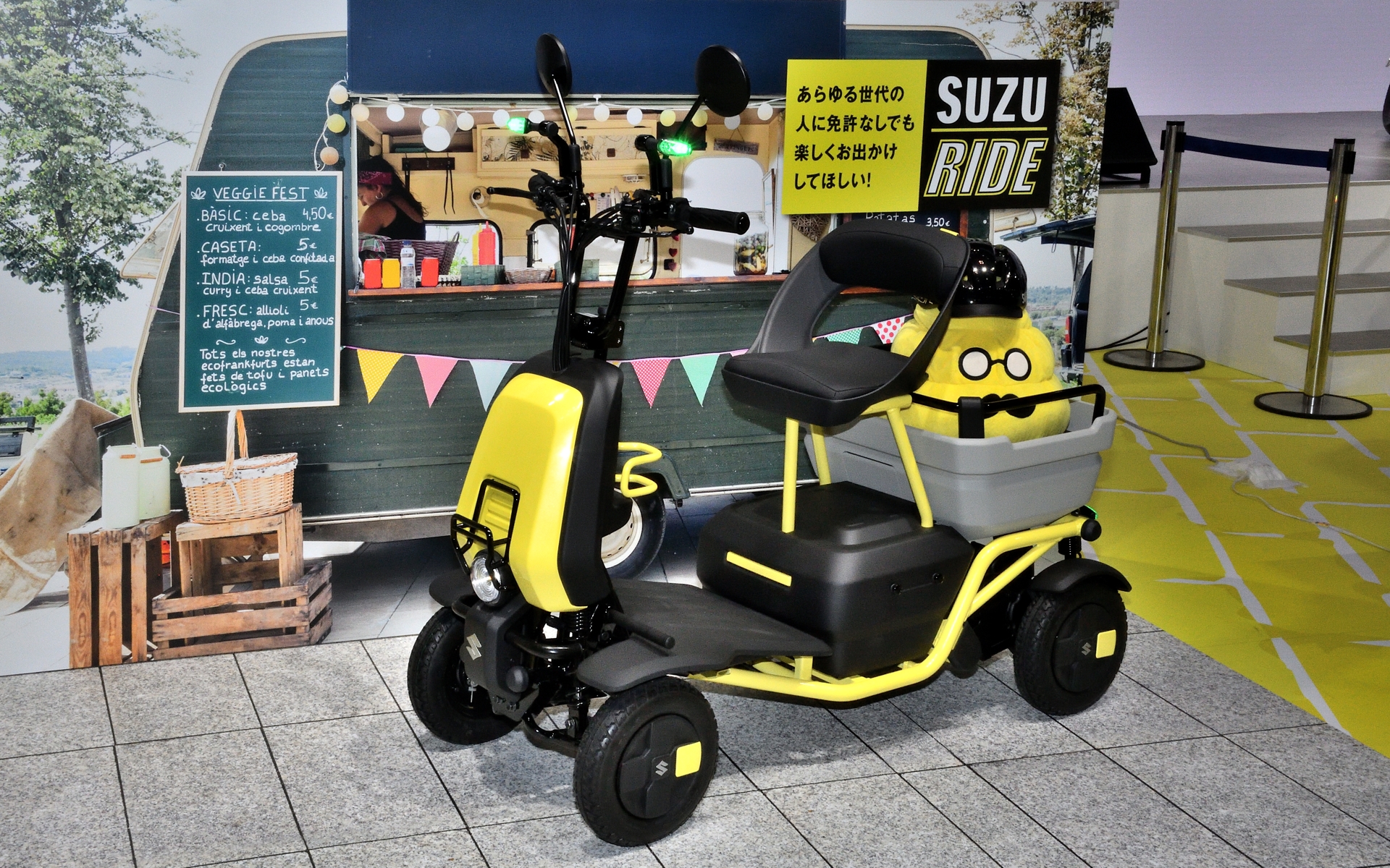 SUZU-RIDE 2とうんこ先生。カラーリングがばっちり