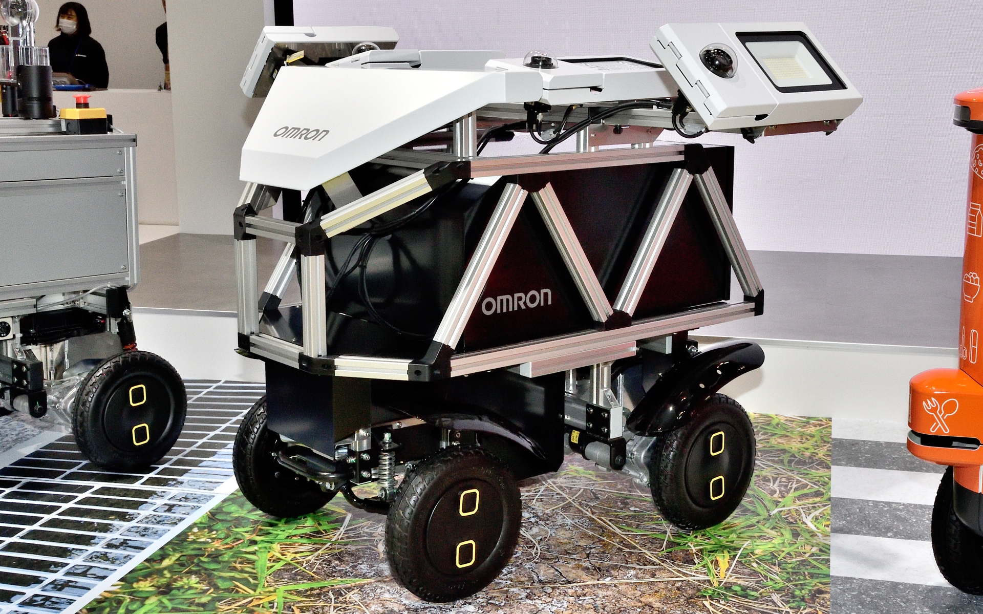 農作物の状況を確認できるオムロンの「作物育成モニタリングシステム」