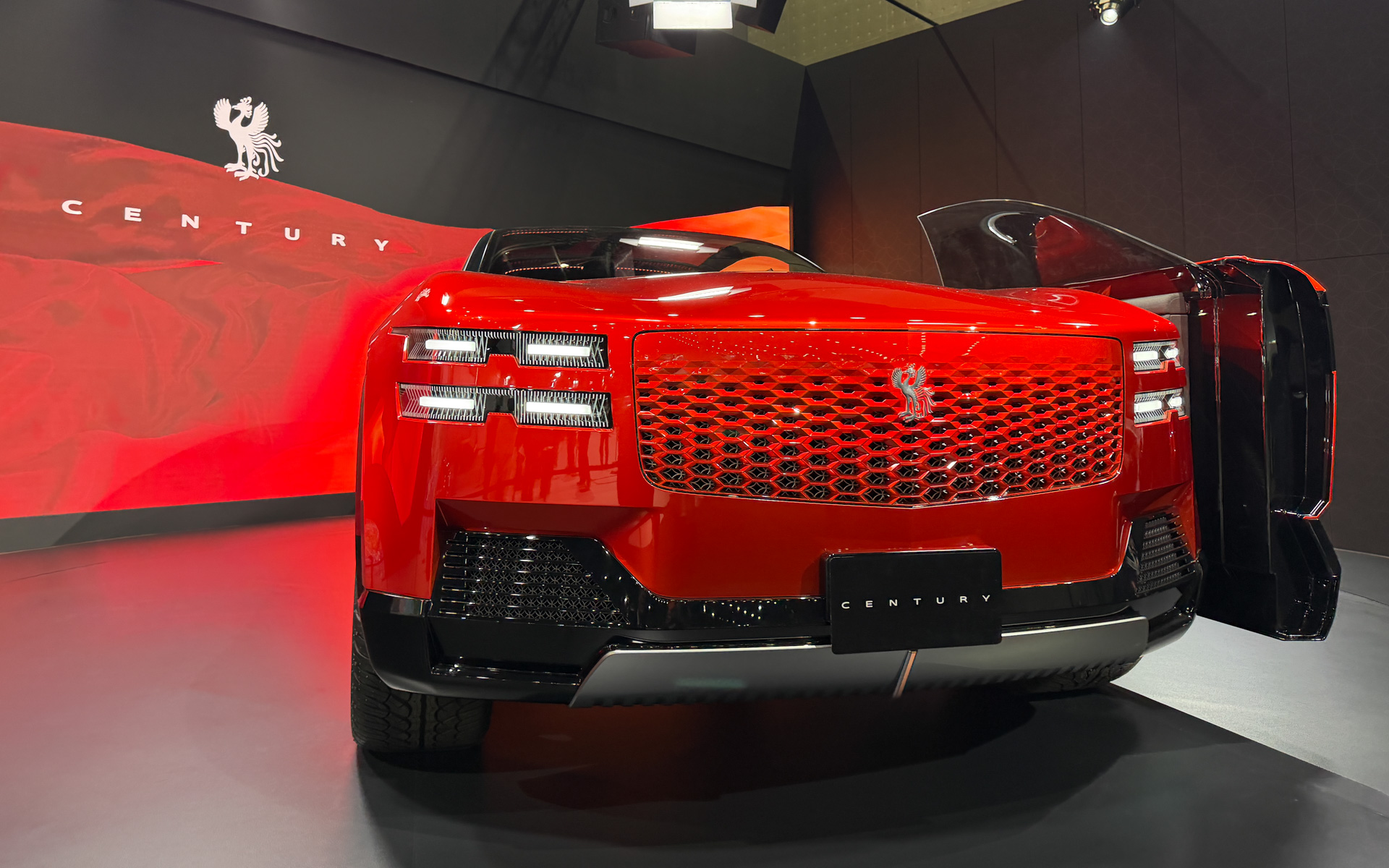 センチュリーのコンセプトモデルが登場した