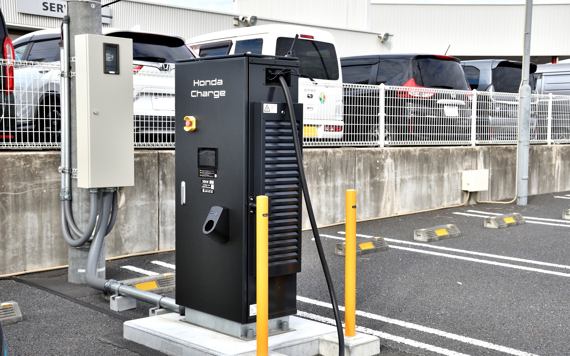 Honda Chargeに対応した充電器は、現在どんどん設置が進められているそうだ