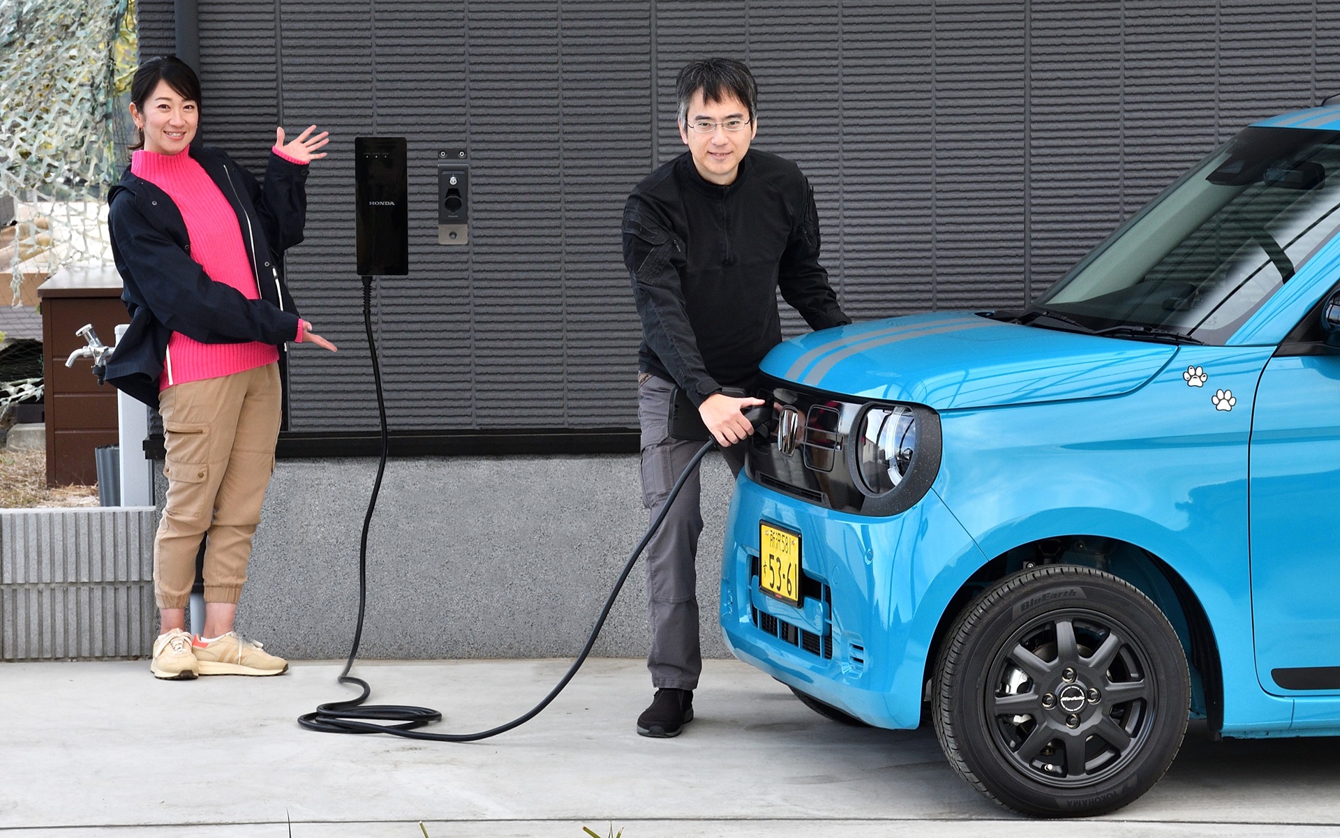 BEV（バッテリ電気自動車）に乗るのであれば、家庭用の普通充電器の設置は必需品であると声を大にしていいたい