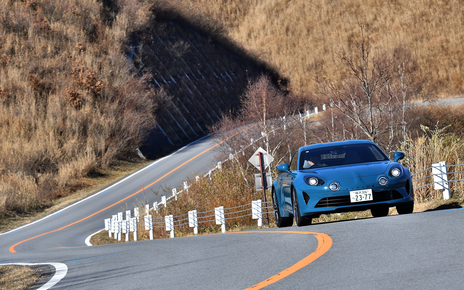 A110 GTSは俊敏な回頭性が際立つハンドリングが特徴