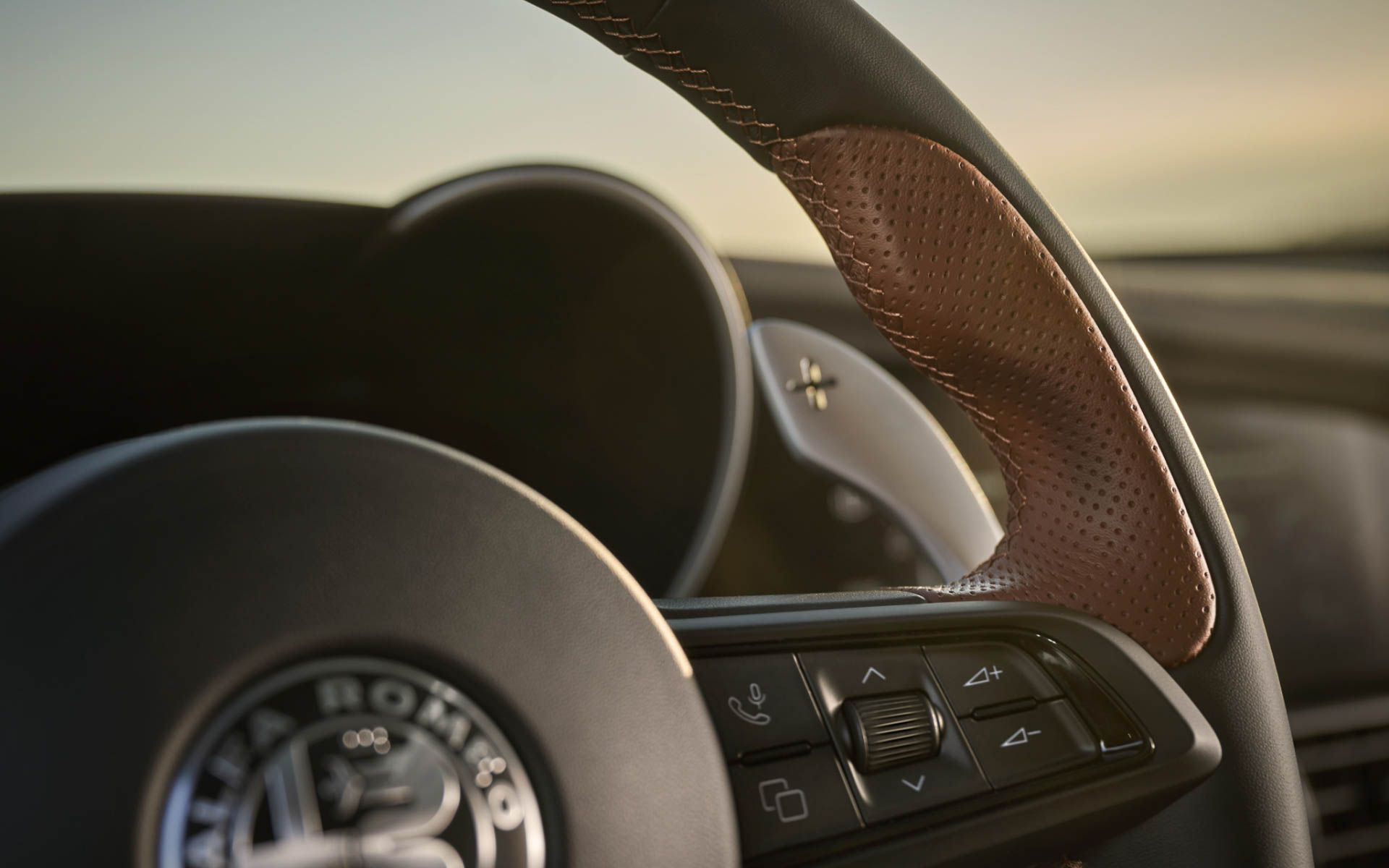 インテリアにはタンカラーのアクセントを用いた