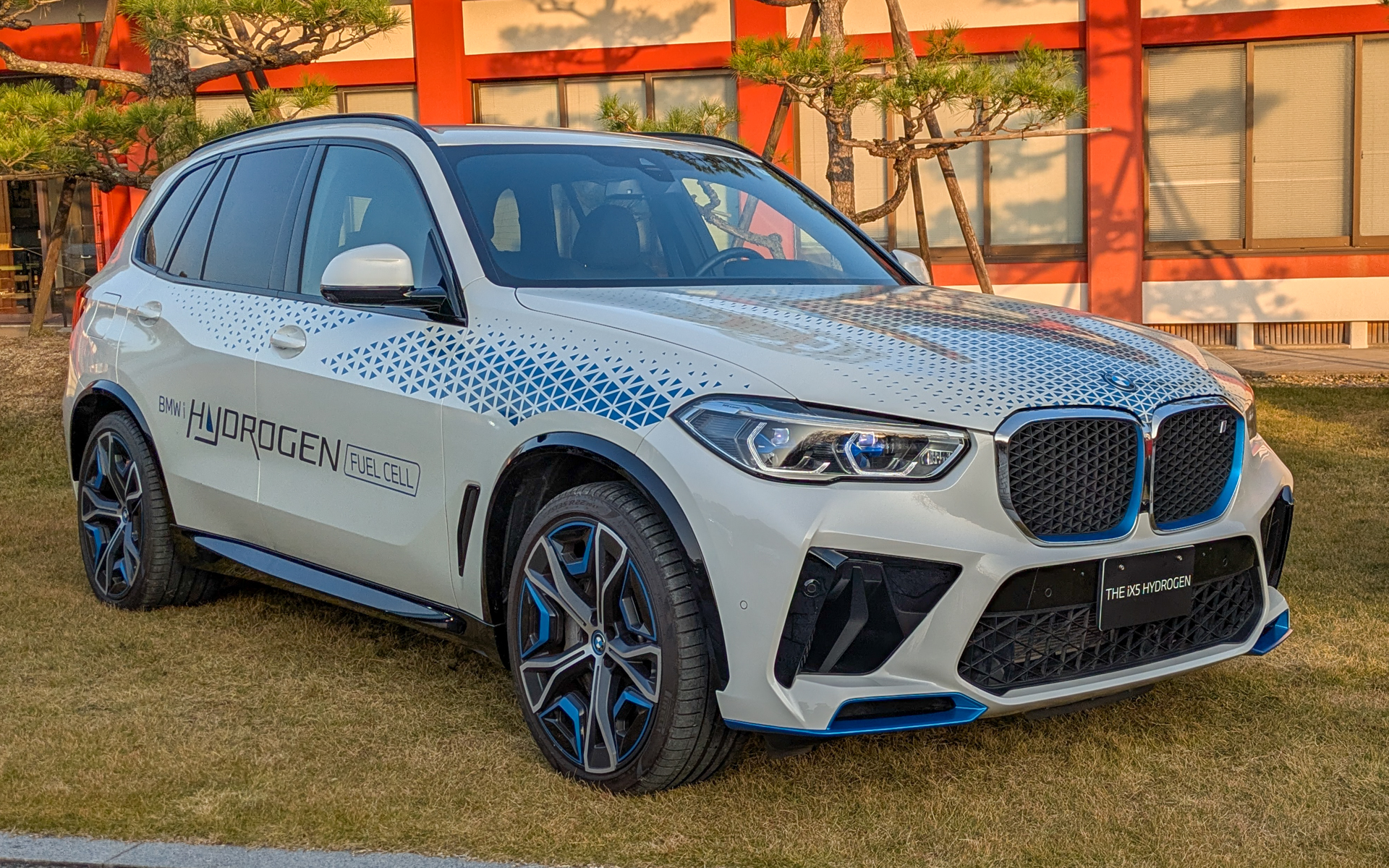 BMW iX5 ハイドロジェン