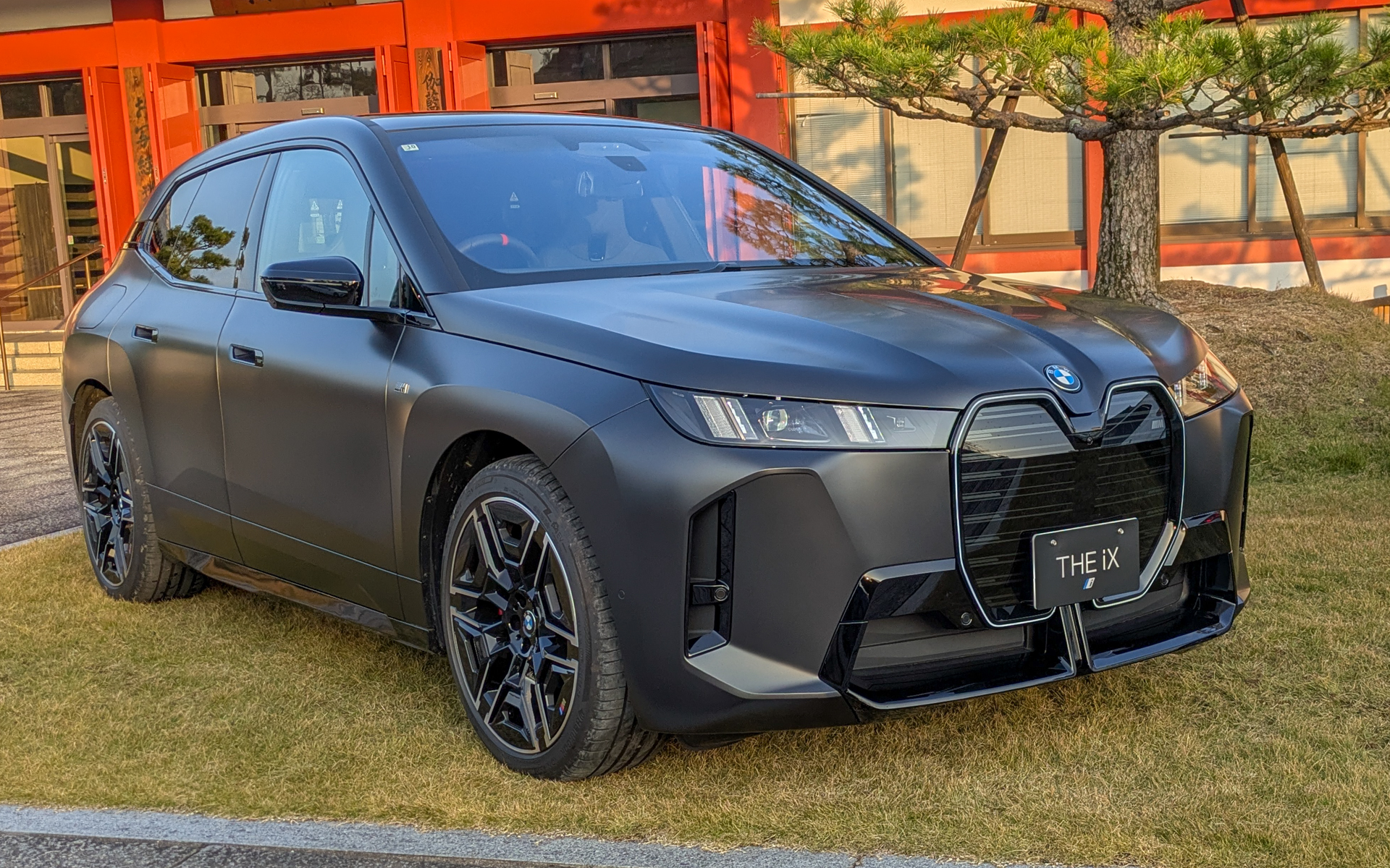 BMW iX