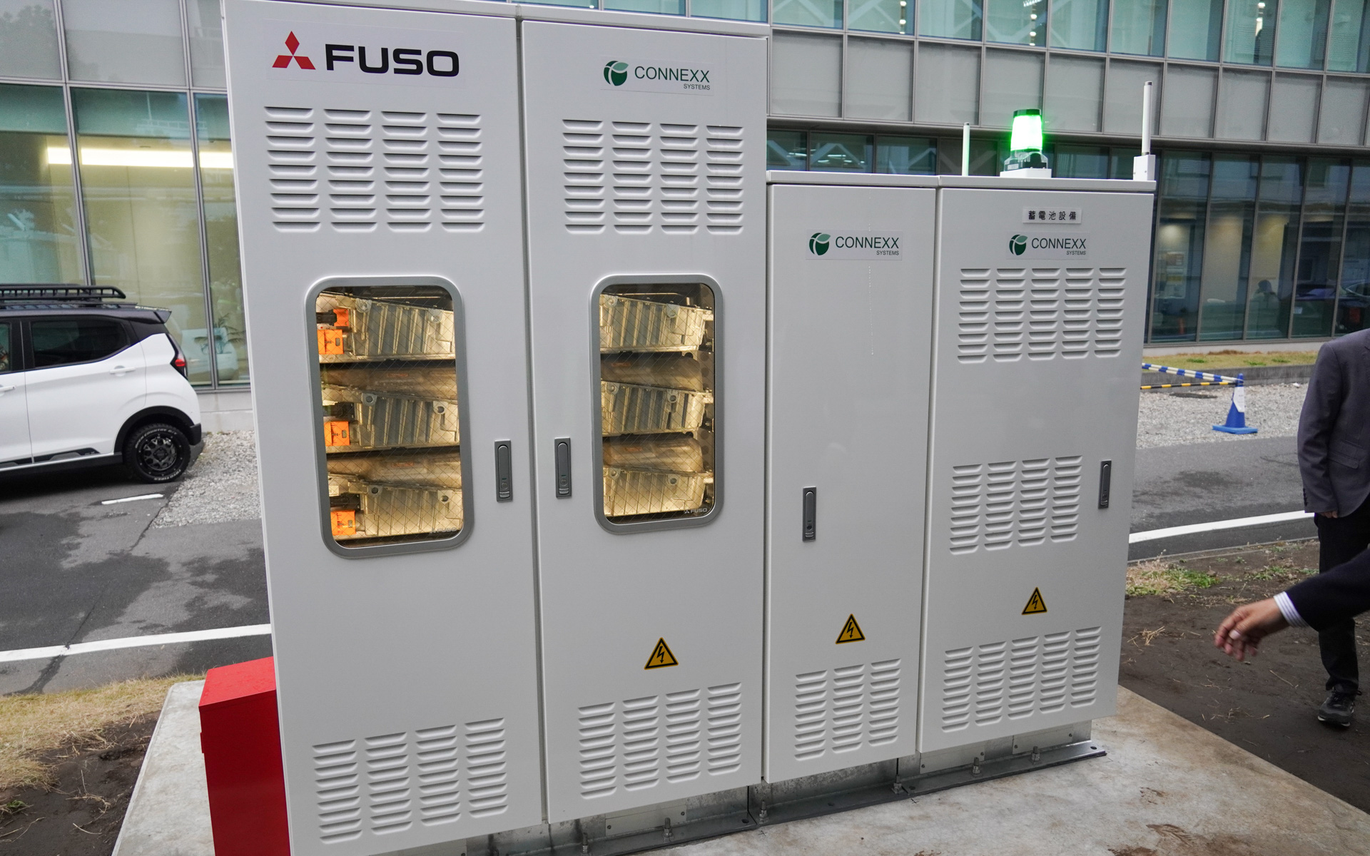 三菱ふそう川崎製作所内に設置された定置型蓄電システム