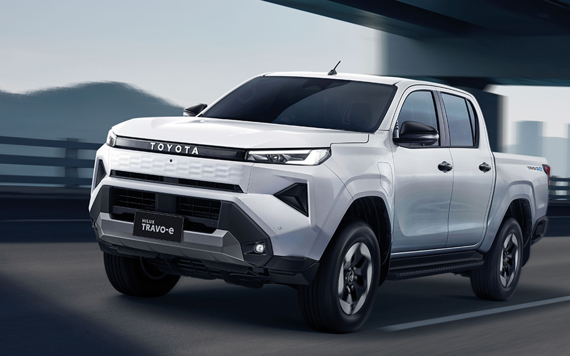 トヨタの新型「ハイラックス」（BEVモデル）