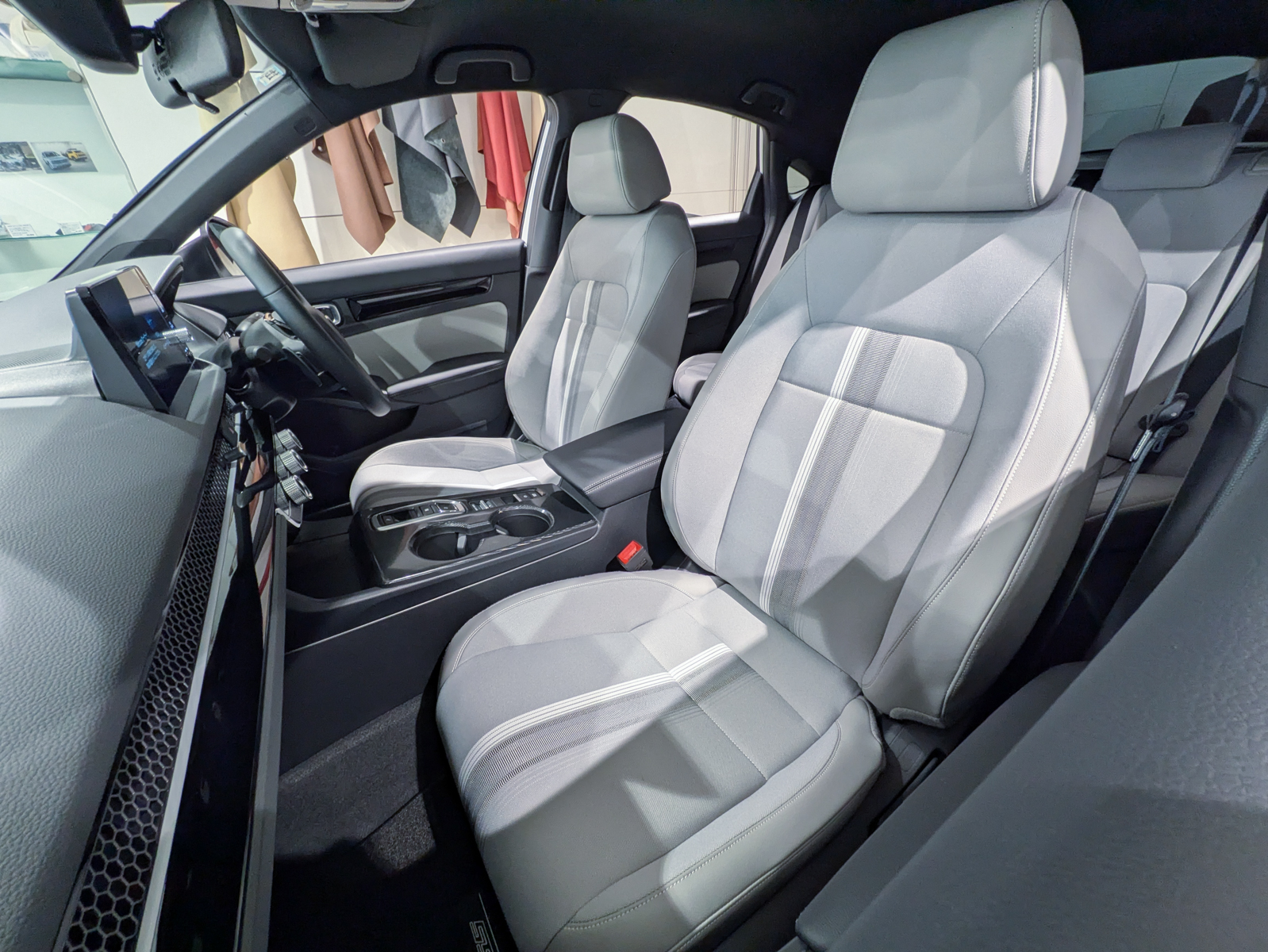 標準設定のグレーコンビシート