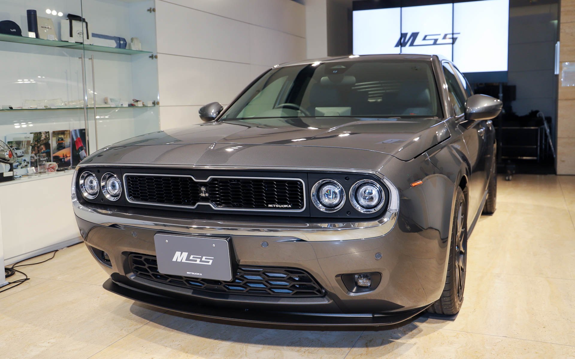 2024年11月に発売した「M55 Zero Edition」はボディカラー「レジェンダリーグレーメタリック」＆6速MTの1グレードだった