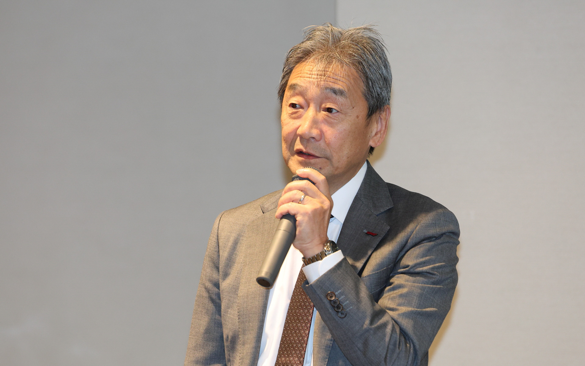 STI代表取締役社長 賚 寛海（たもう ひろみ）氏