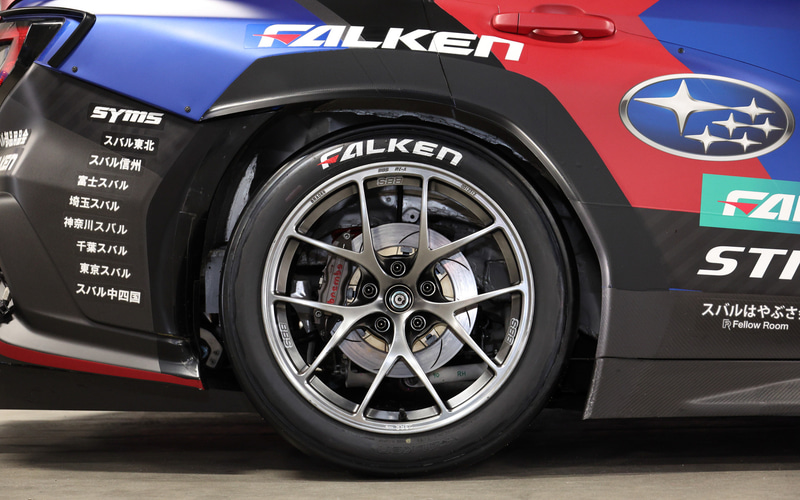 スバル/STI、2026年のニュル24時間レース参戦マシンのシェイクダウン