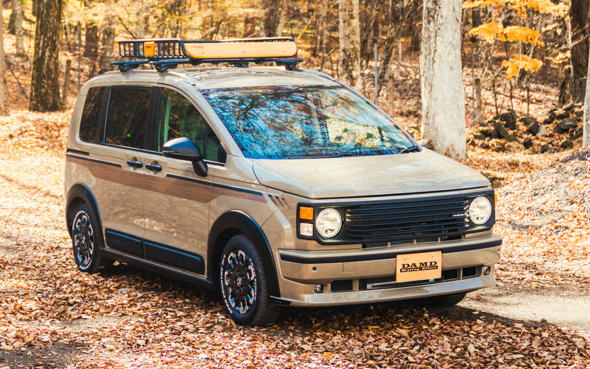 ダムドがホンダ「フリード」用のボディキット「ISOLATOR（アイソレーター）」