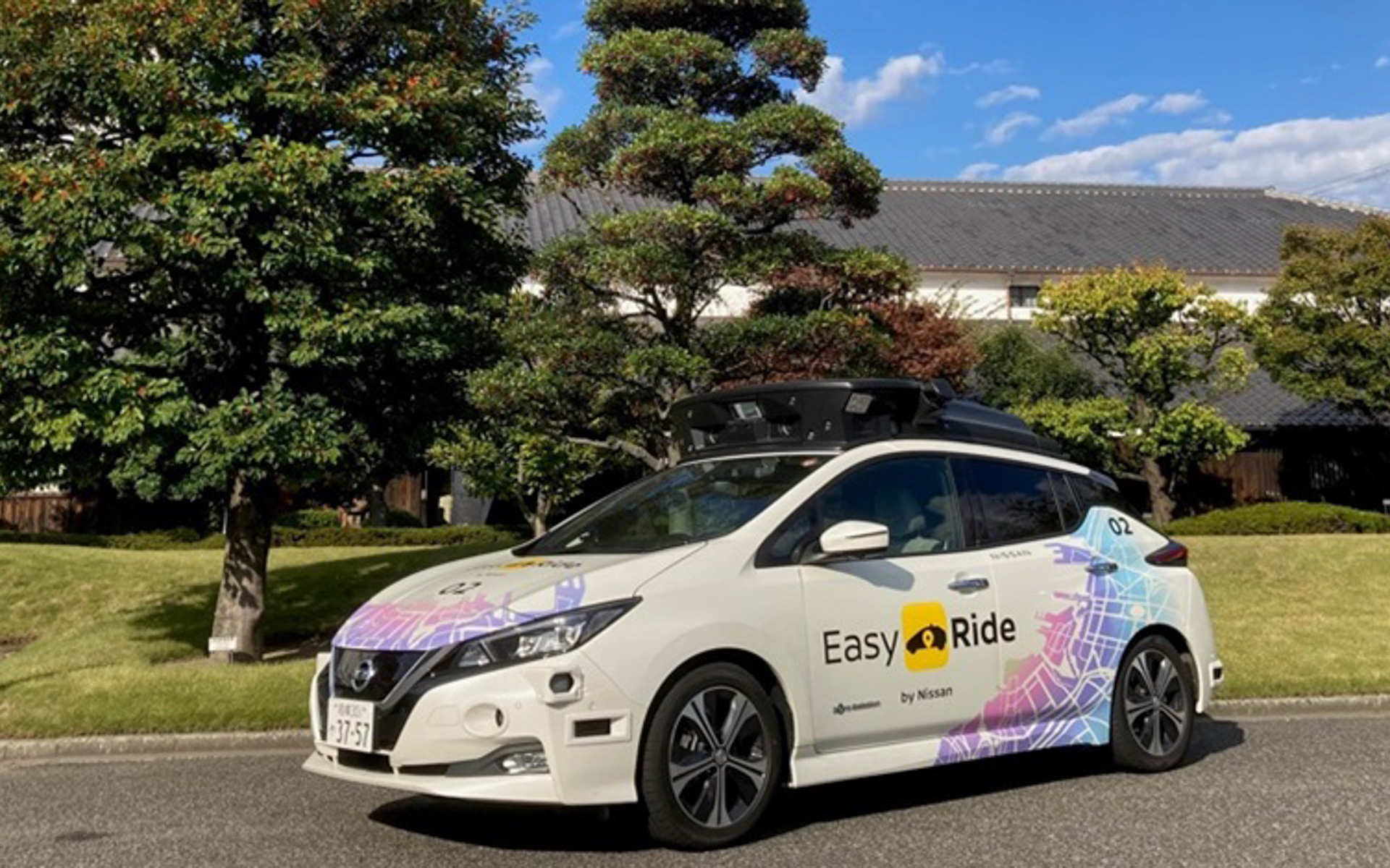 「リーフ」をベースとした自動運転車両