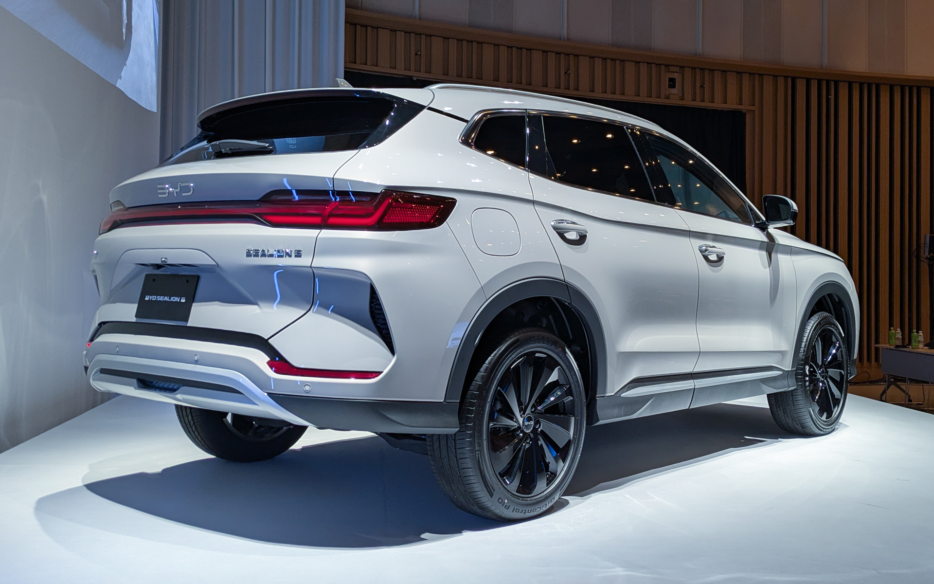 新型PHEV（プラグインハイブリッド）SUVモデル「シーライオン6」