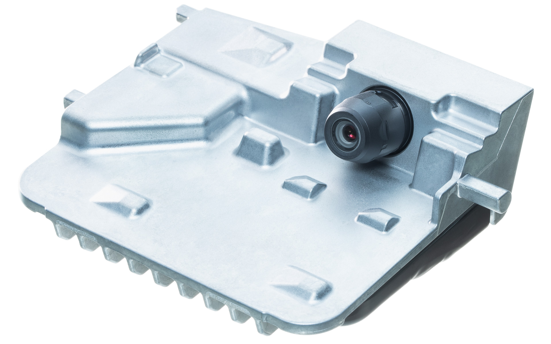 デンソー製のGlobal Safety Package 3を構成するフロントカメラユニット。画像処理とシステム制御処理を一体化したSoC（System on a Chip）は、東芝製の画像認識プロセッサ「Visconti」の最新版を採用するなど、一部AI機能も採り入れている