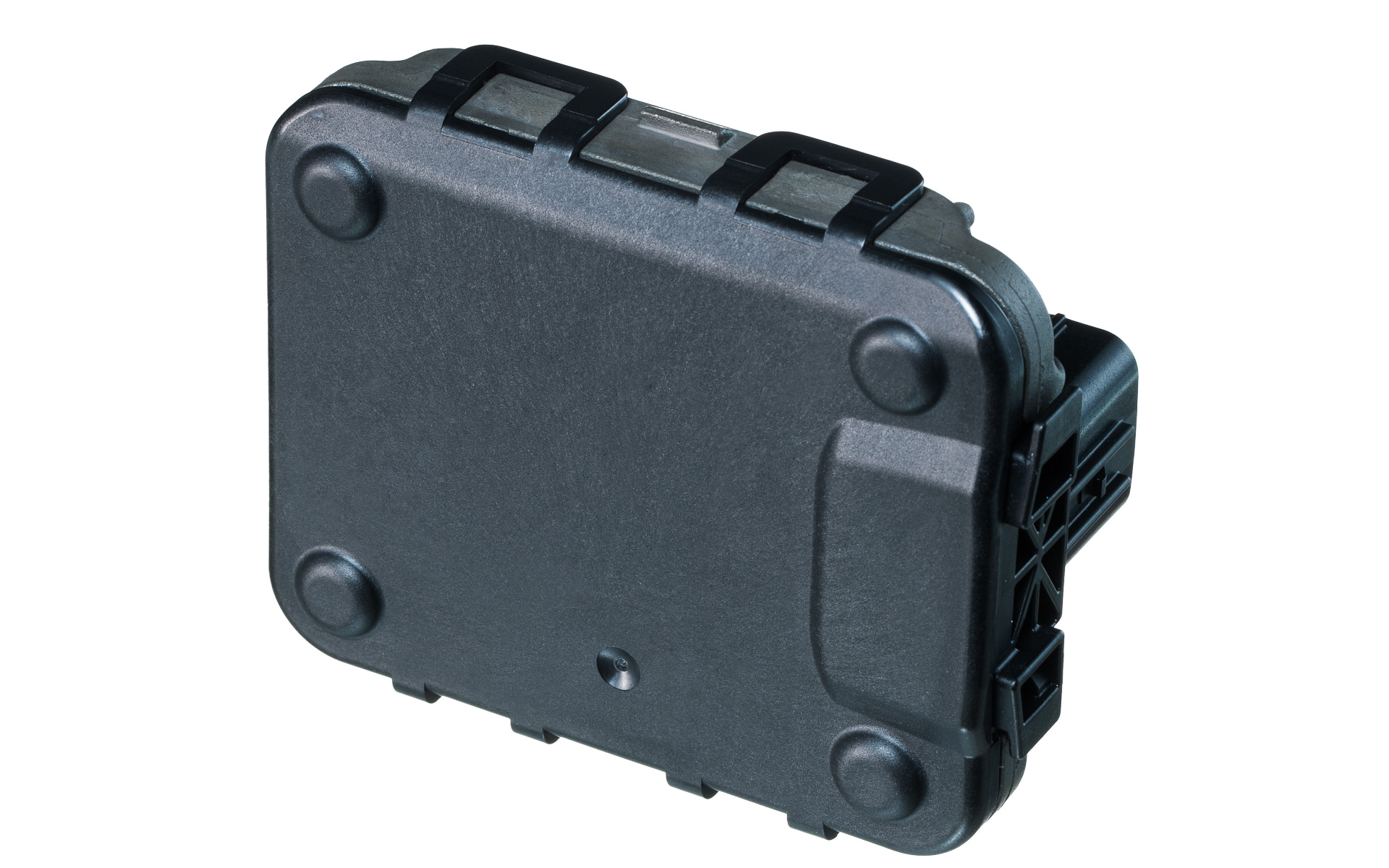 広角化されたミリ波レーダー。これにより交差点時進入時の歩行者検出能力が向上している