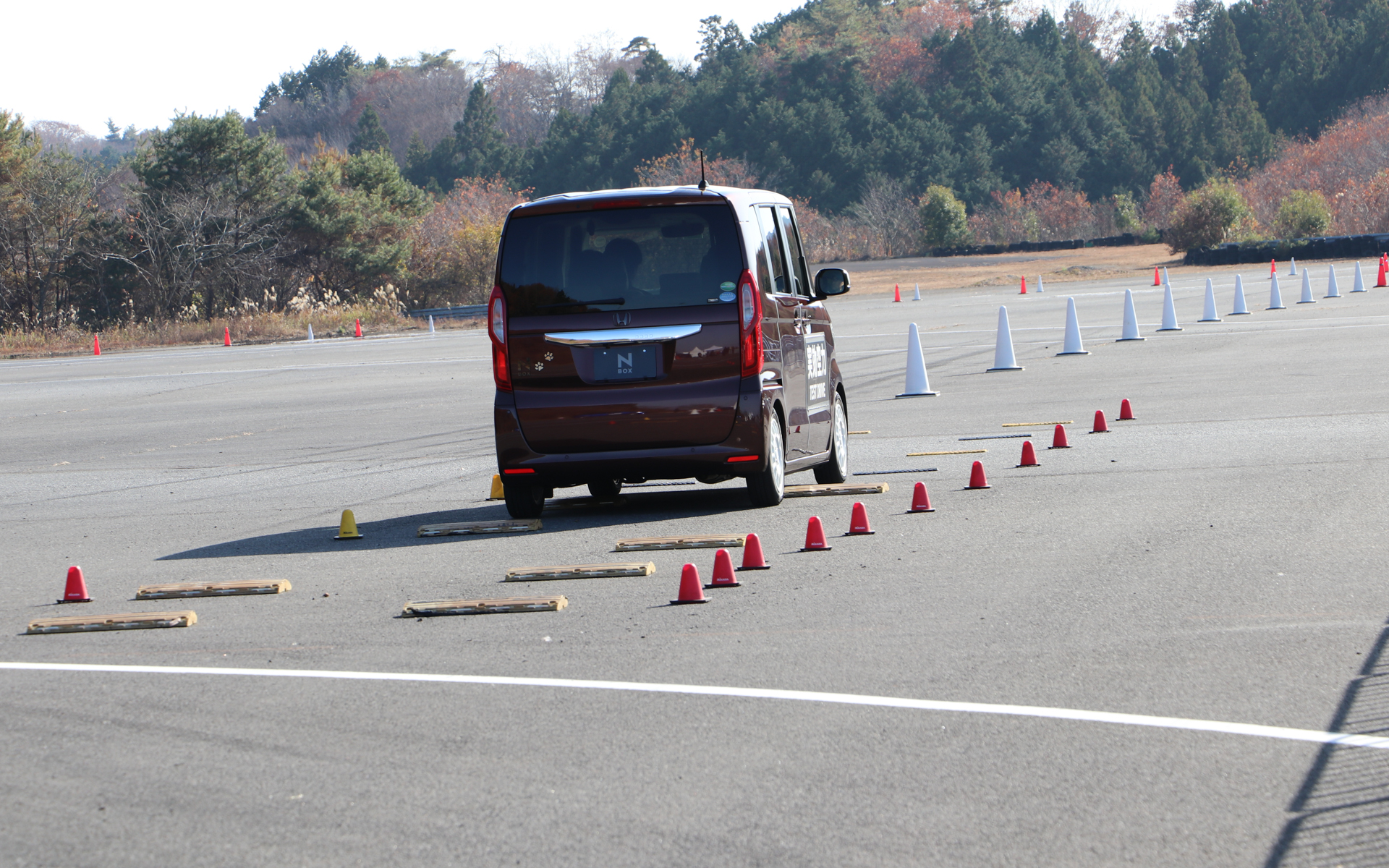段差やコーナリングで違いを体感していた