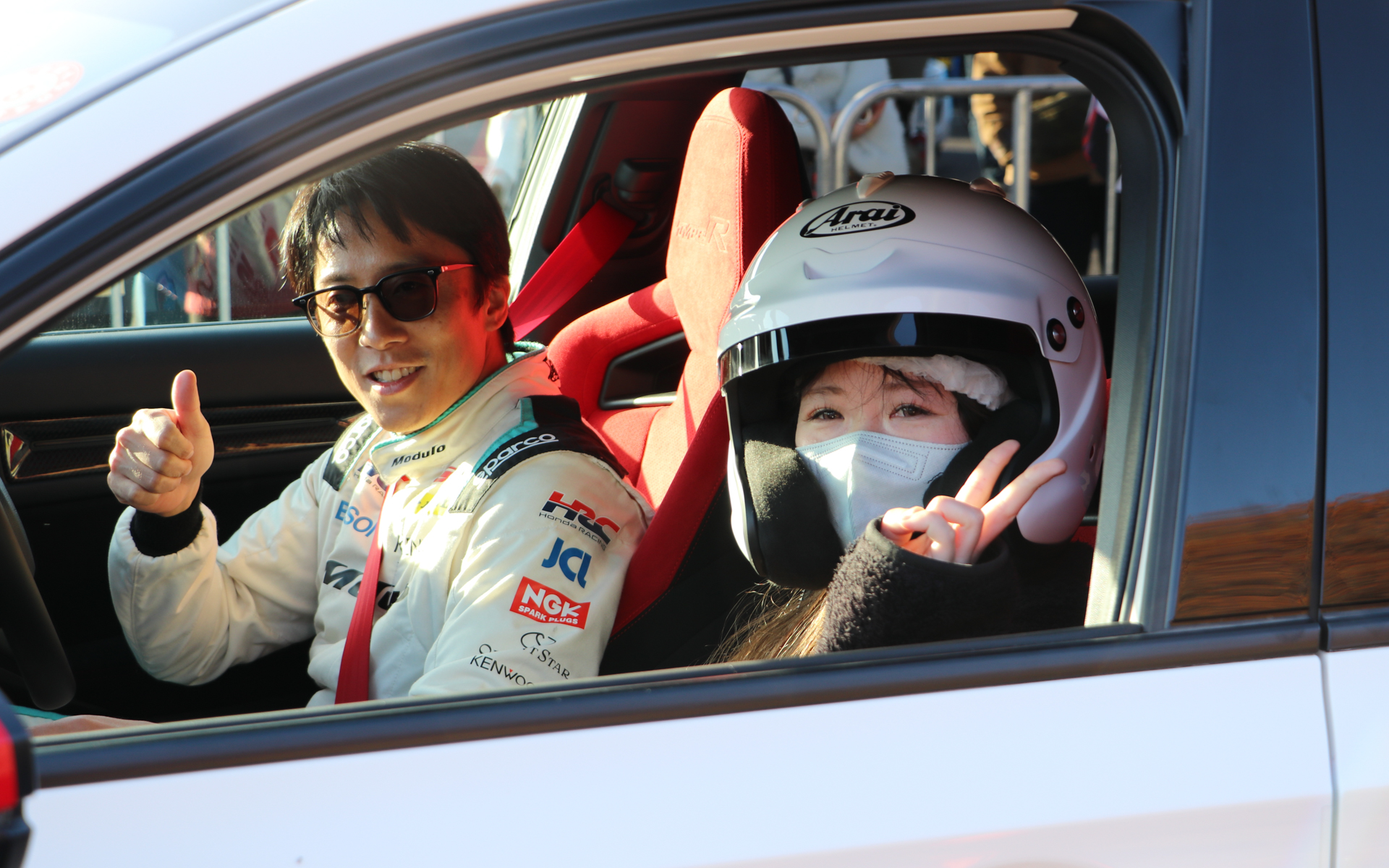 レーシングドライバーの隣で異次元のドライビングを堪能。伊沢選手はシビックTYPE Rを担当