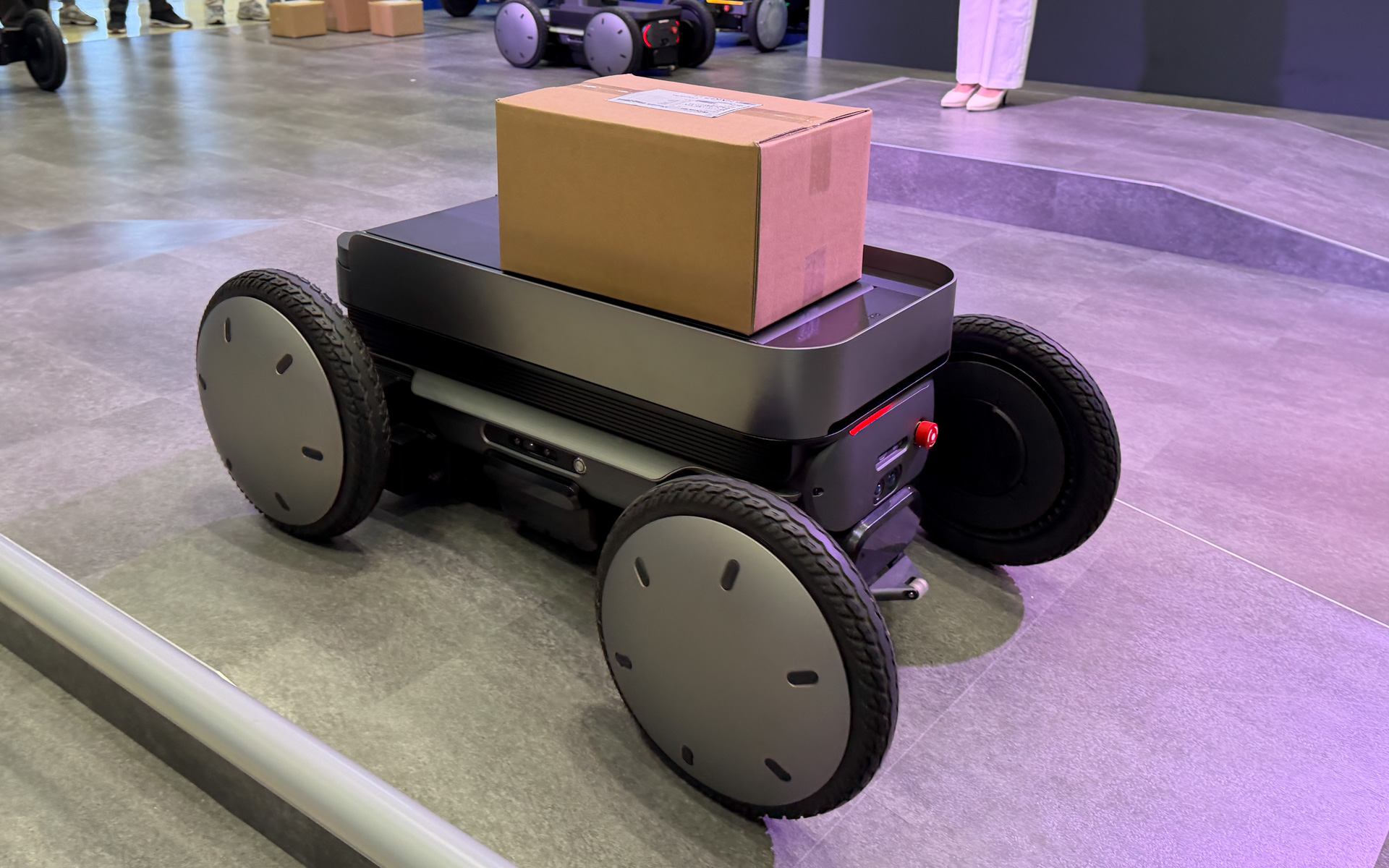 物流用途に向けてカスタマイズされたモデル