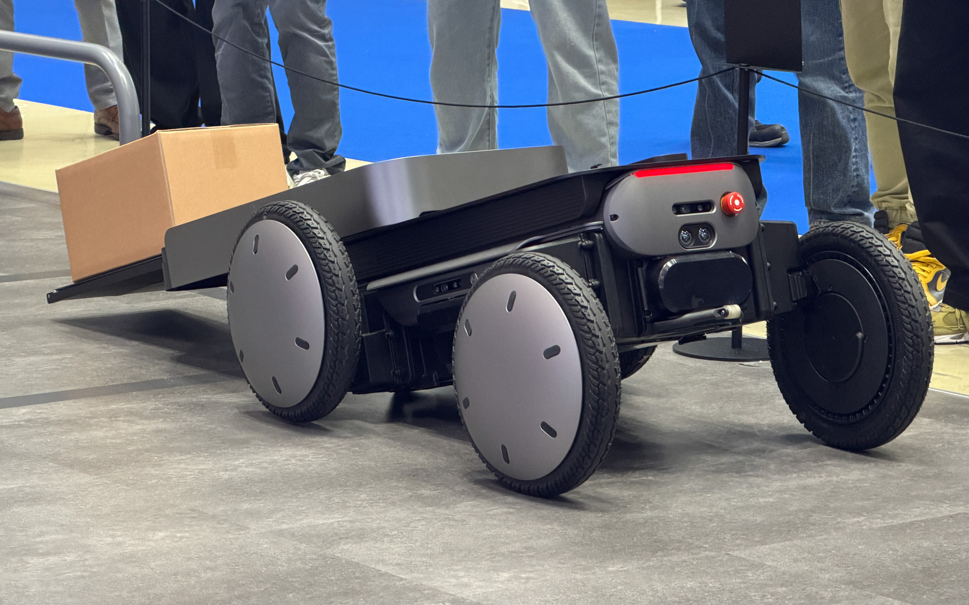 物流用途に向けてカスタマイズされたモデル