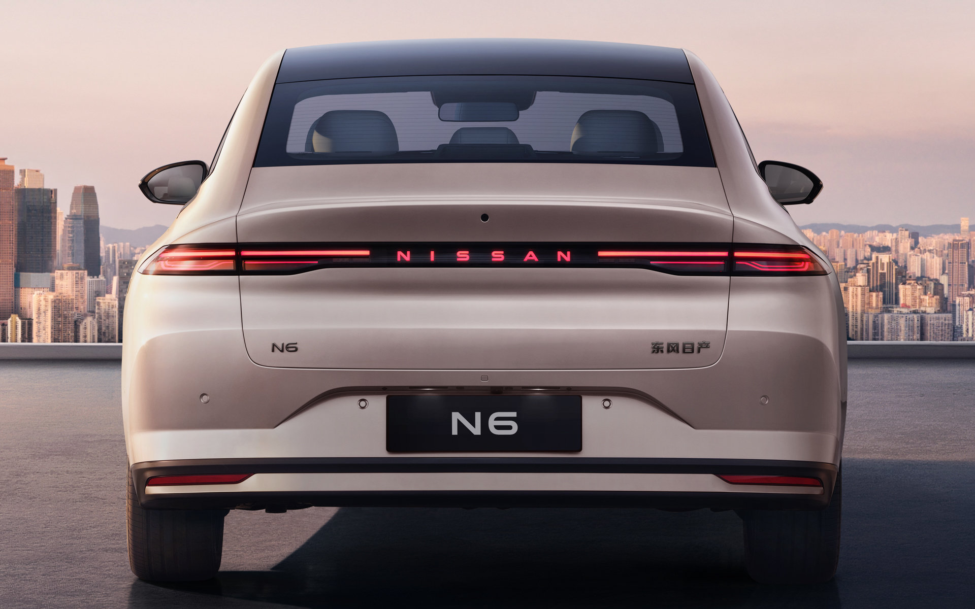 新型PHEVセダン「N6」