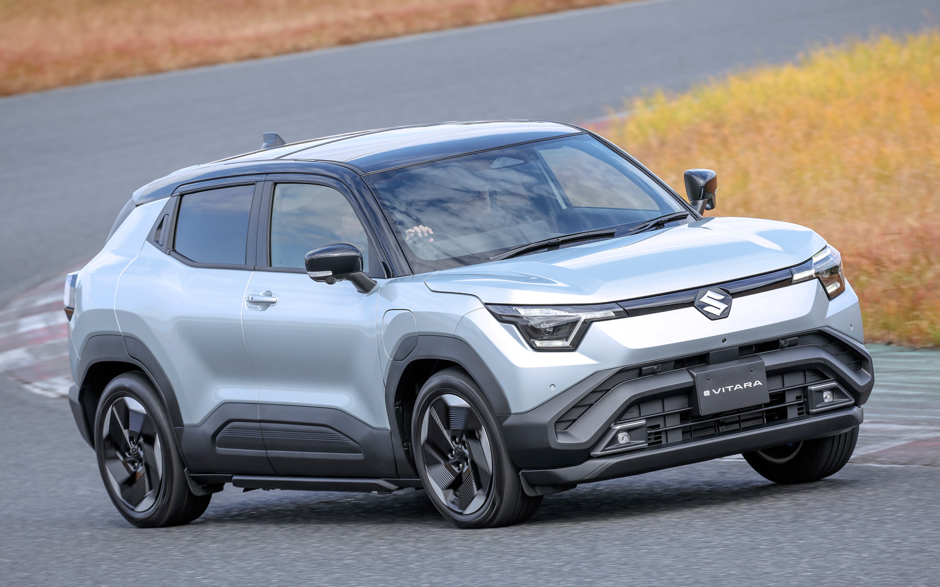 スズキ「eビターラ」