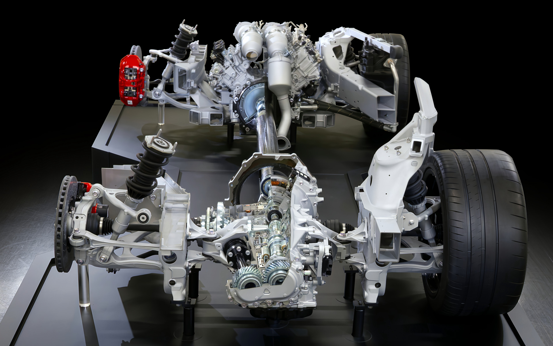 リアのトランスアクスル部分から見たGR GTのパワートレーン