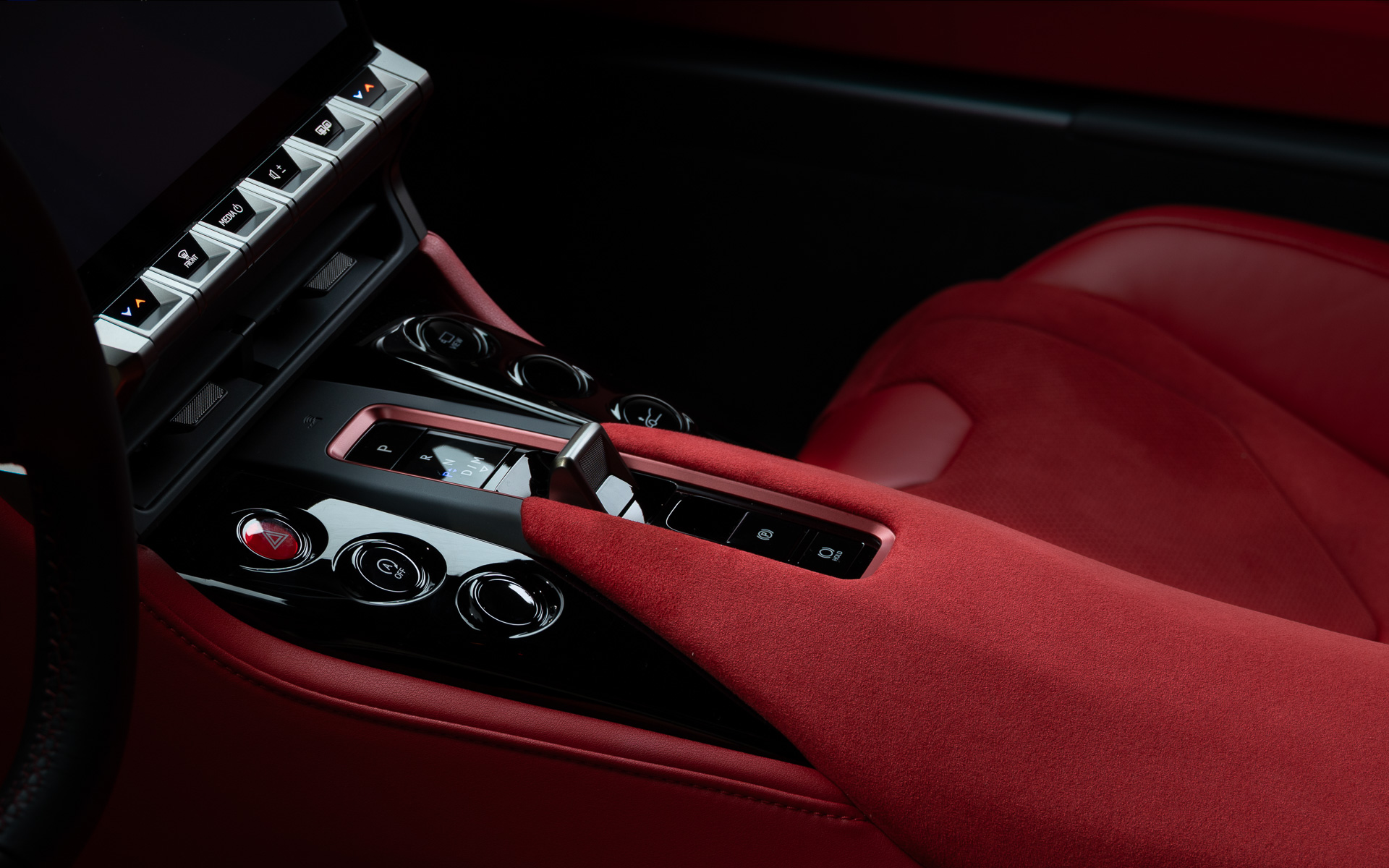 GR GTのセレクトレバーまわり