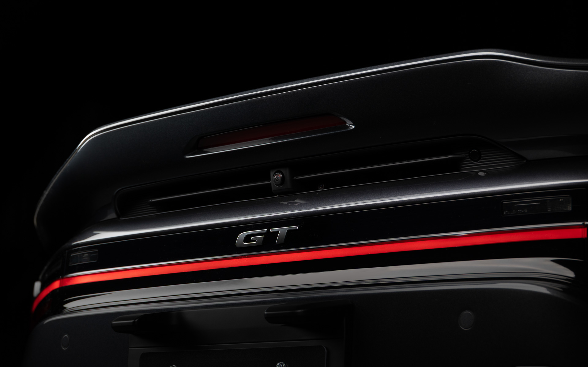 リアのダックテールまわり