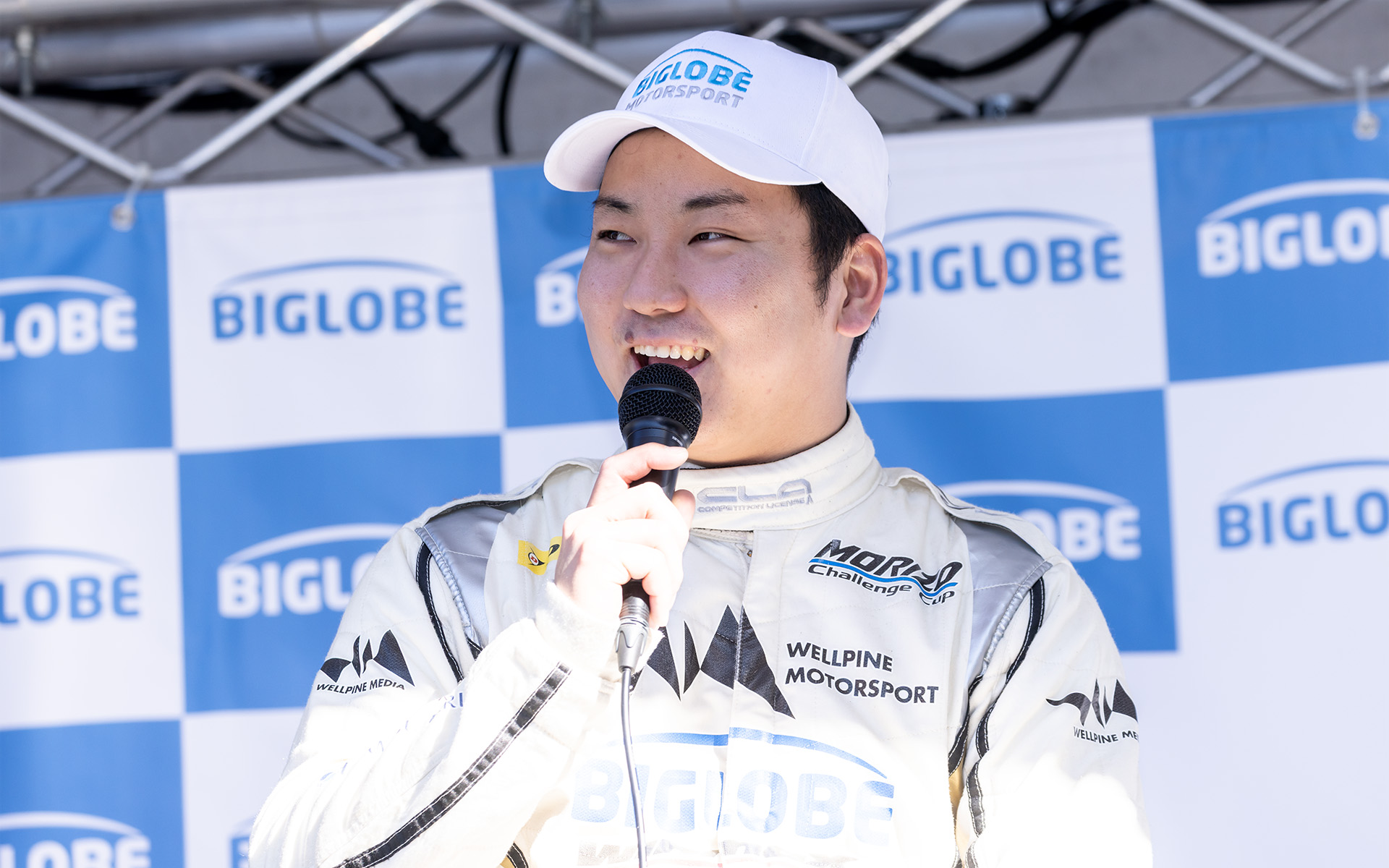 長尾選手は全日本ラリーに初めてフル参戦した今年は「すごい成長できた1年だった」とし、シミュレーターを駆使して練習に励む