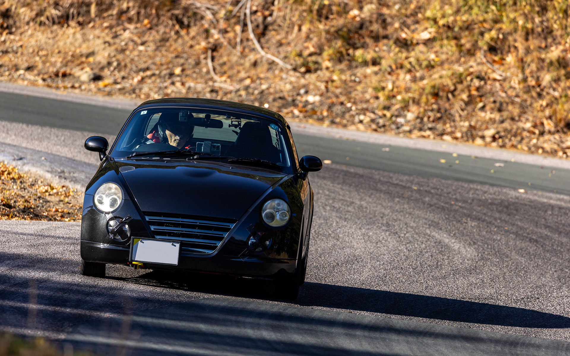 司会のまるもさんが選んだ14番のダイハツ・コペン