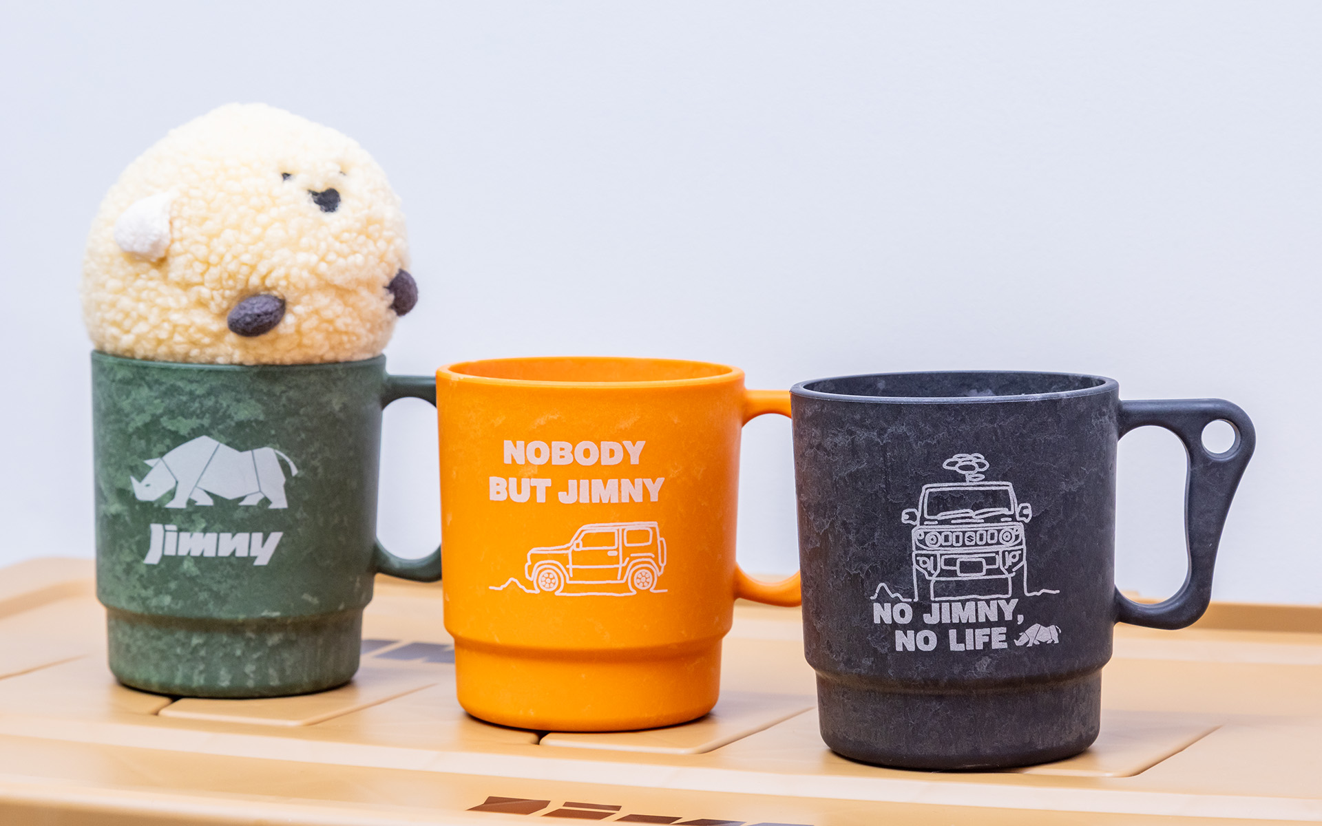 ジムニーのカップ。サステナブル素材「セルロース」を使用