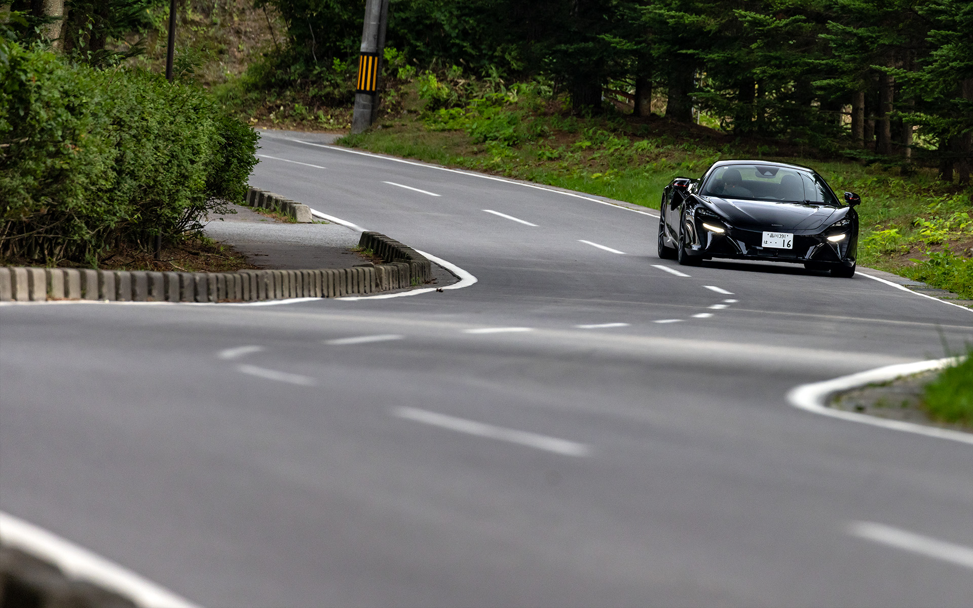 モーター走行でスタートして、V6エンジンを起こす