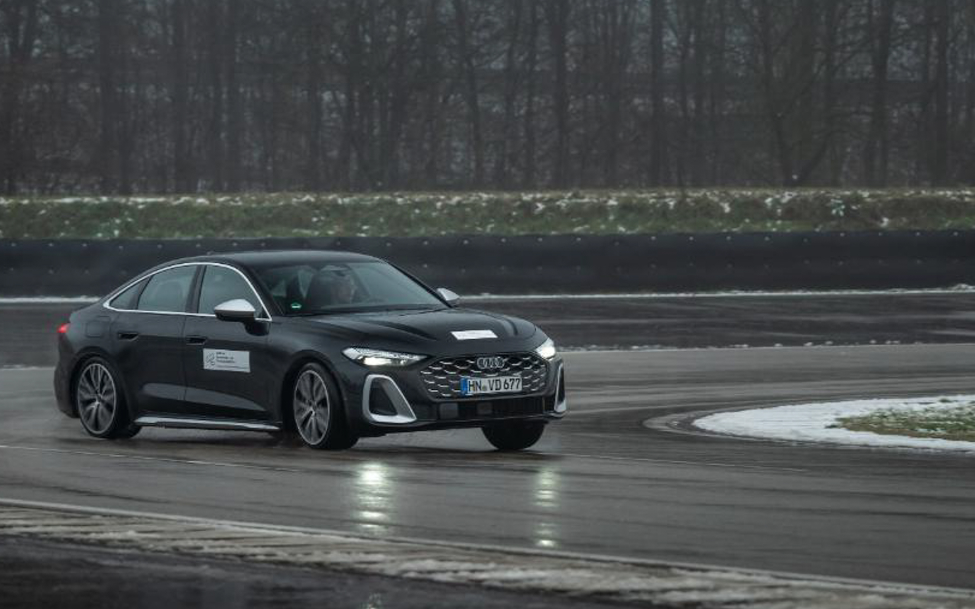 「ダイナミック＋」によって、エモーショナルなドライビングエクスペリエンスを実現