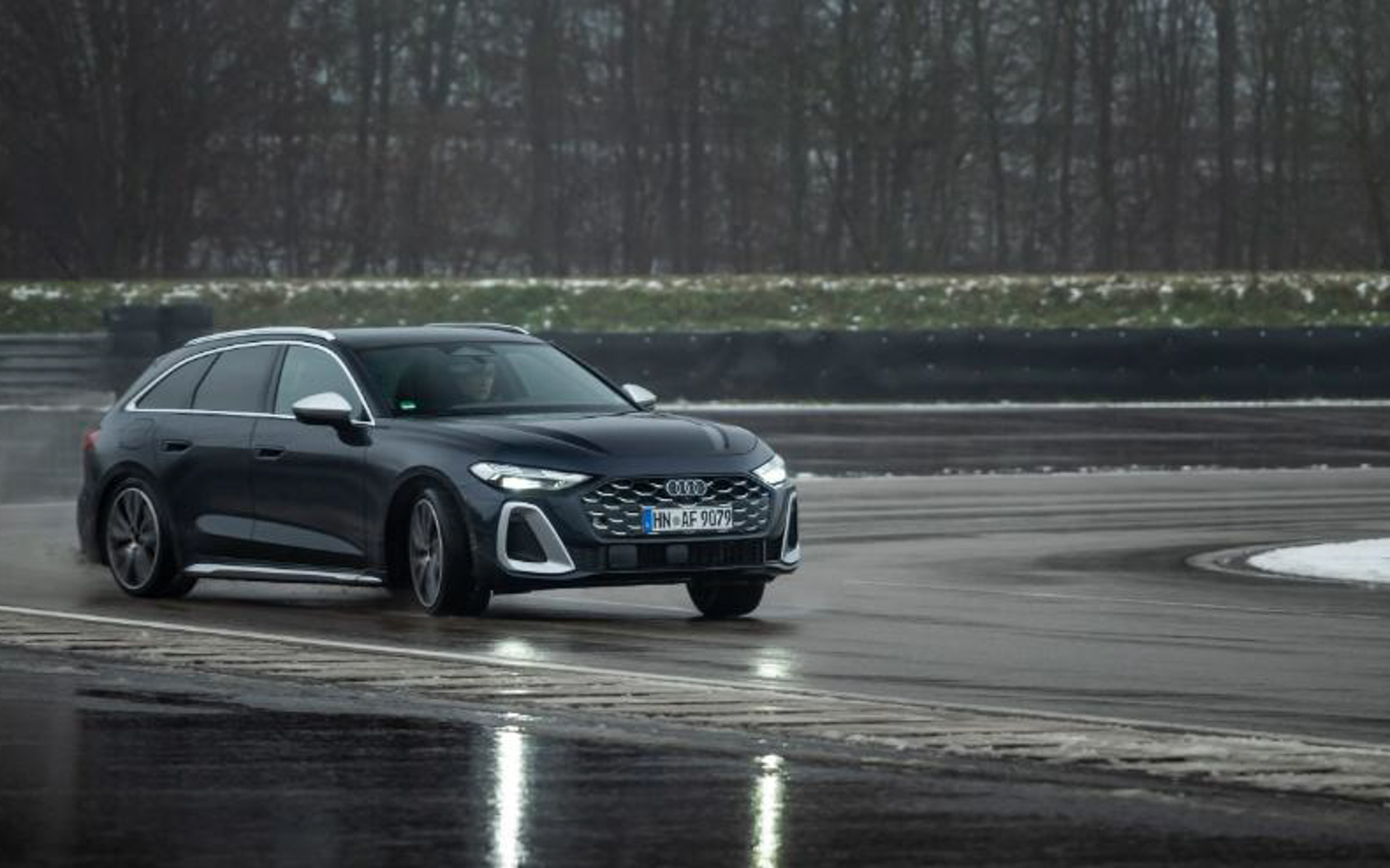 「ダイナミック＋」によって、エモーショナルなドライビングエクスペリエンスを実現