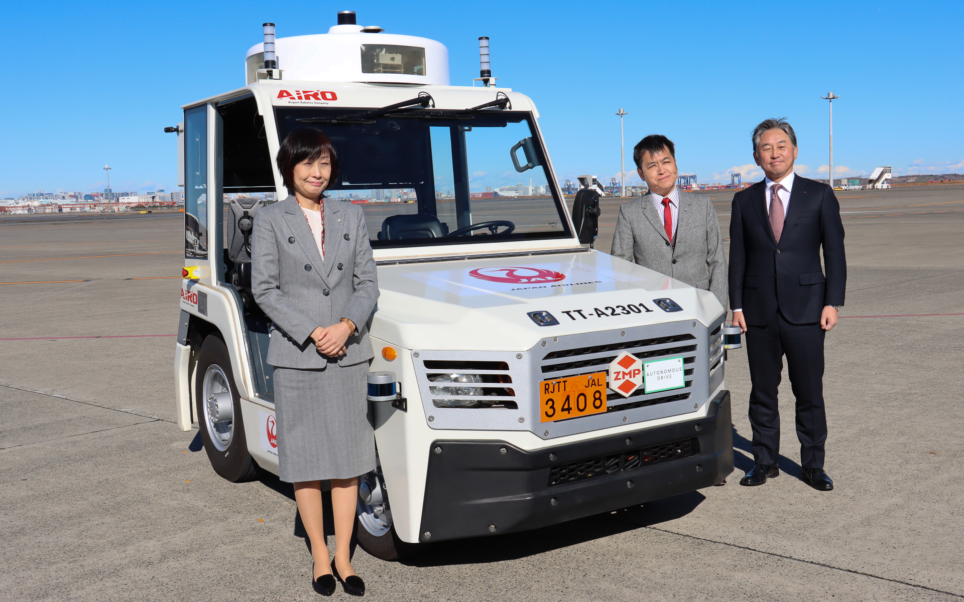 中国のガンタイ製電動トーイングトラクターをベースに開発されたJAL＆AiROの自動運転トーイングトラクター「RoboCar Tractor 25T」