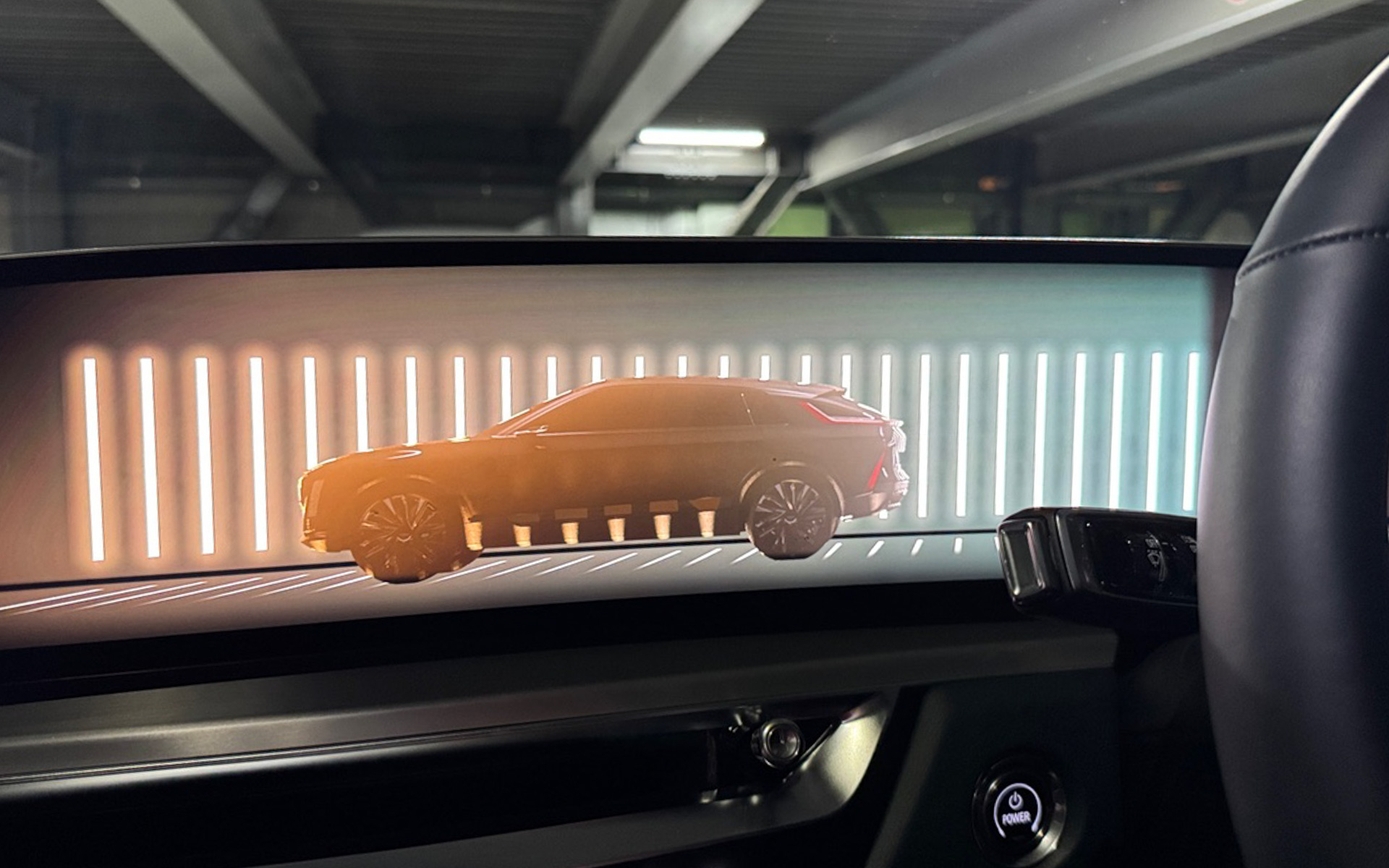 まるで「ハリウッド映画が始まる？」かと思うように美しい、リリックの大きなディスプレイに表れるオープニング画面です