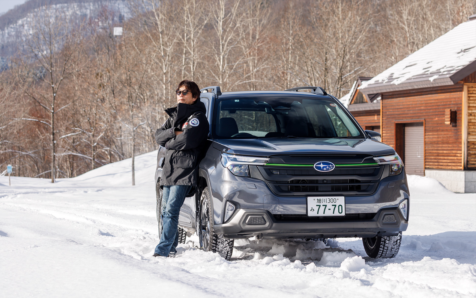フォレスターで冬の北海道を走ったのは、モータージャーナリストの山田弘樹。自動車雑誌「Tipo」の副編集長を経てフリーランスに転向し、現在はA.J.A.J.（日本自動車ジャーナリスト協会）会員であるとともに、日本カー・オブ・ザ・イヤー選考委員も務めている。編集部在籍時代に参戦した「VW GTi CUP」からレース活動も始め、各種ワンメイクレースを経てスーパーFJ、スーパー耐久にも参戦した経験を活かした執筆活動と同時に、レースレポートやイベント活動も積極的に行なっている