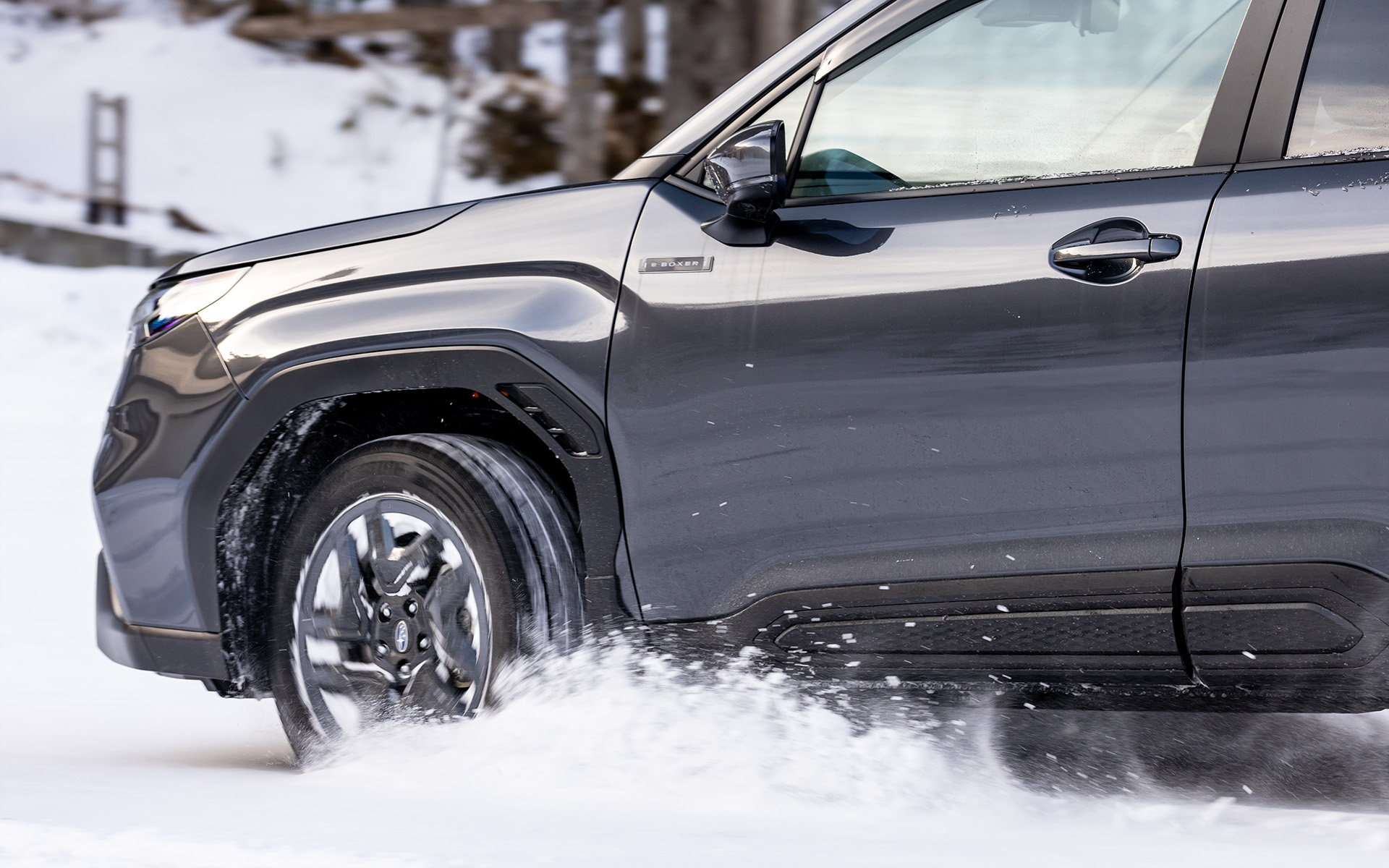 深めな新雪でもフォレスターはものともしない